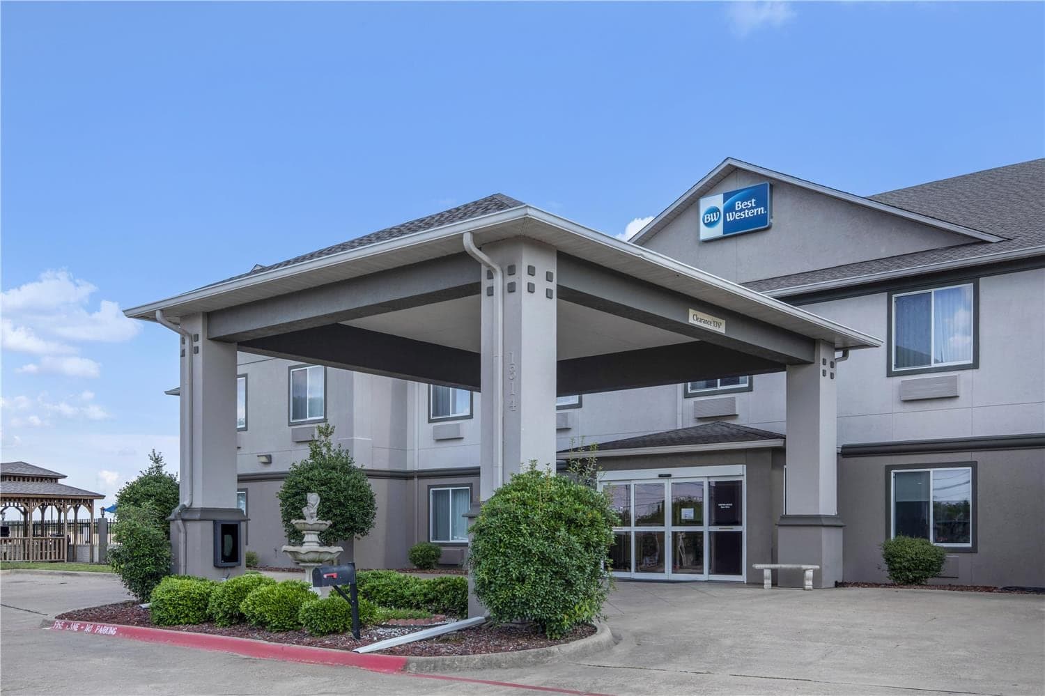 Best Western Limestone Inn & Suites