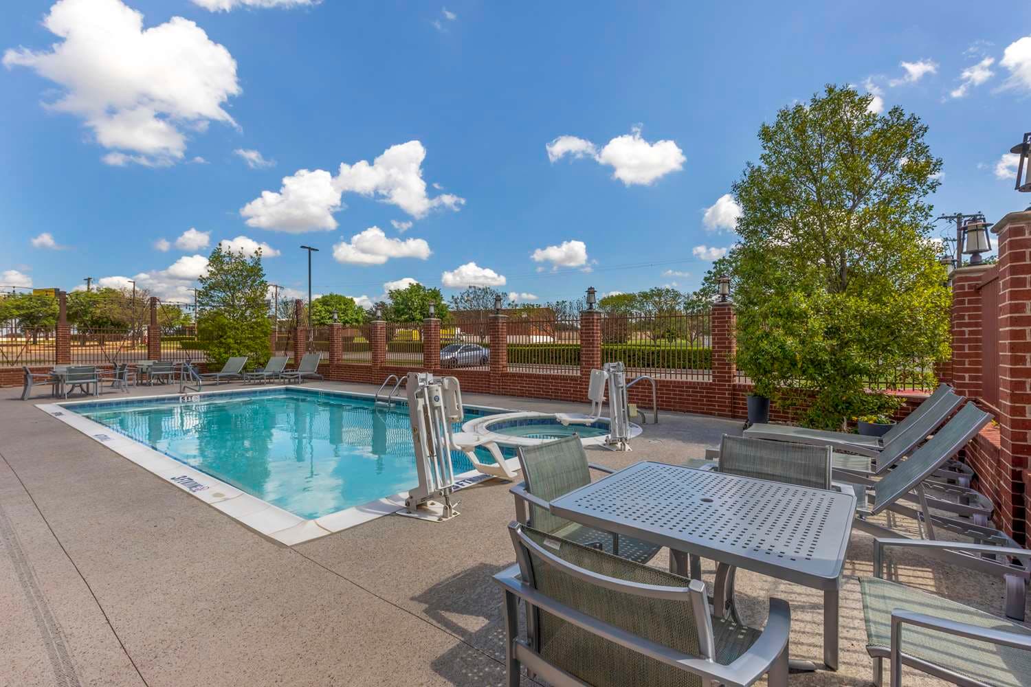 Best Western Plus Duncanville/Dallas 4