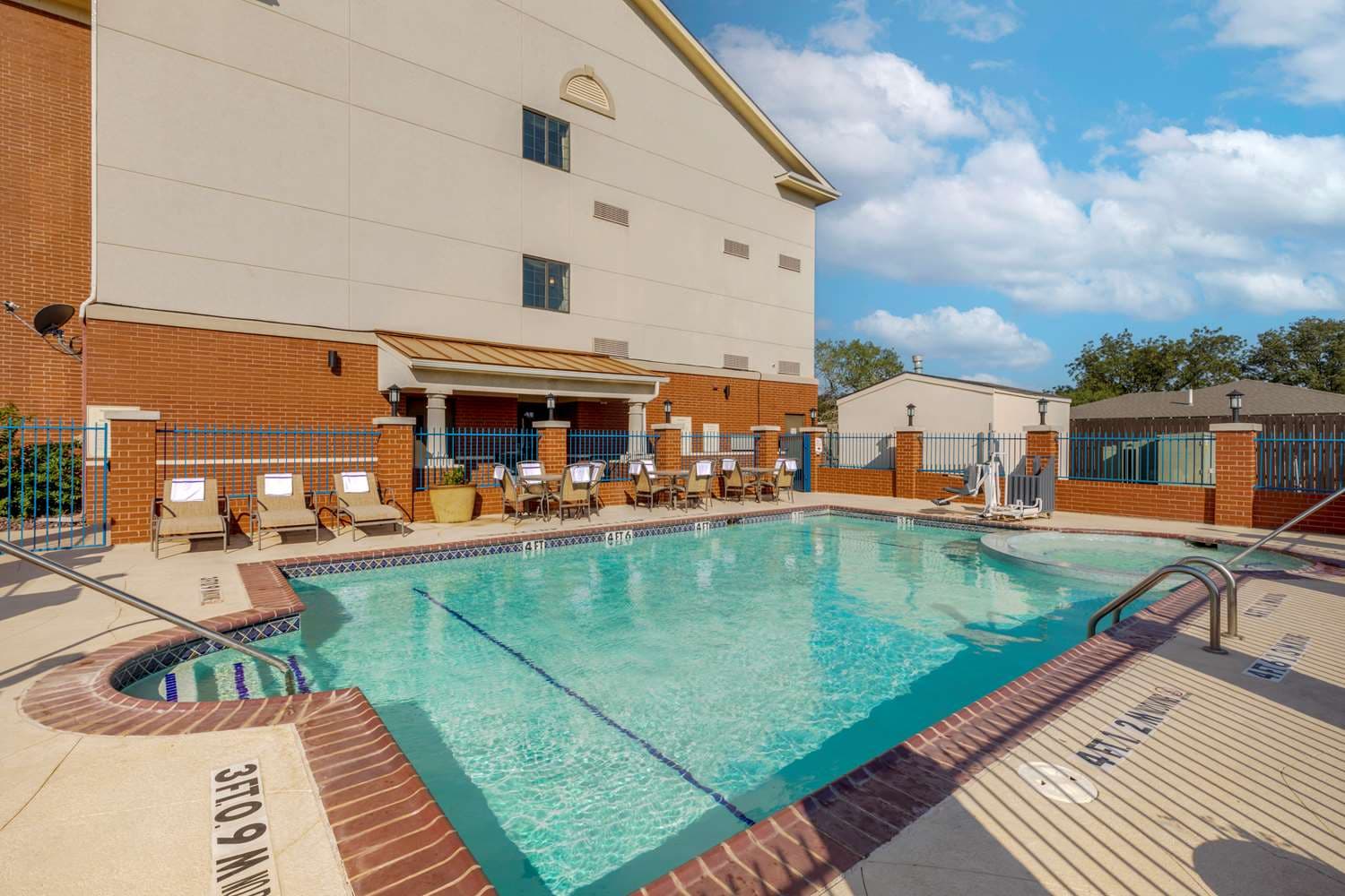 Best Western Plus Sweetwater Inn & Suites 4