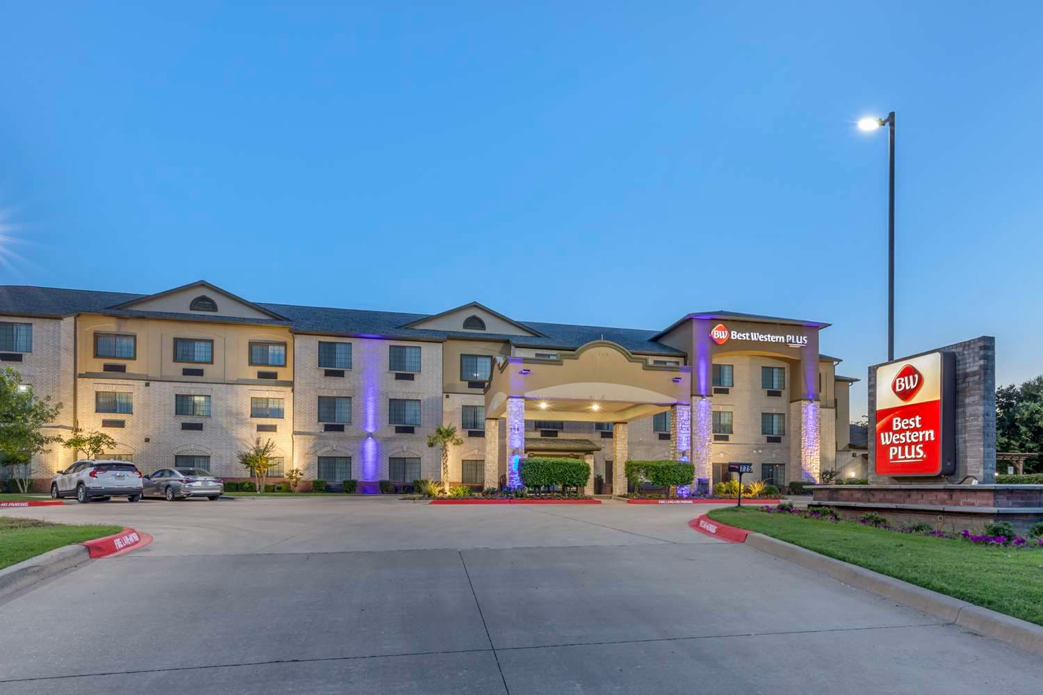 Best Western Plus Mansfield Inn & Suites 5