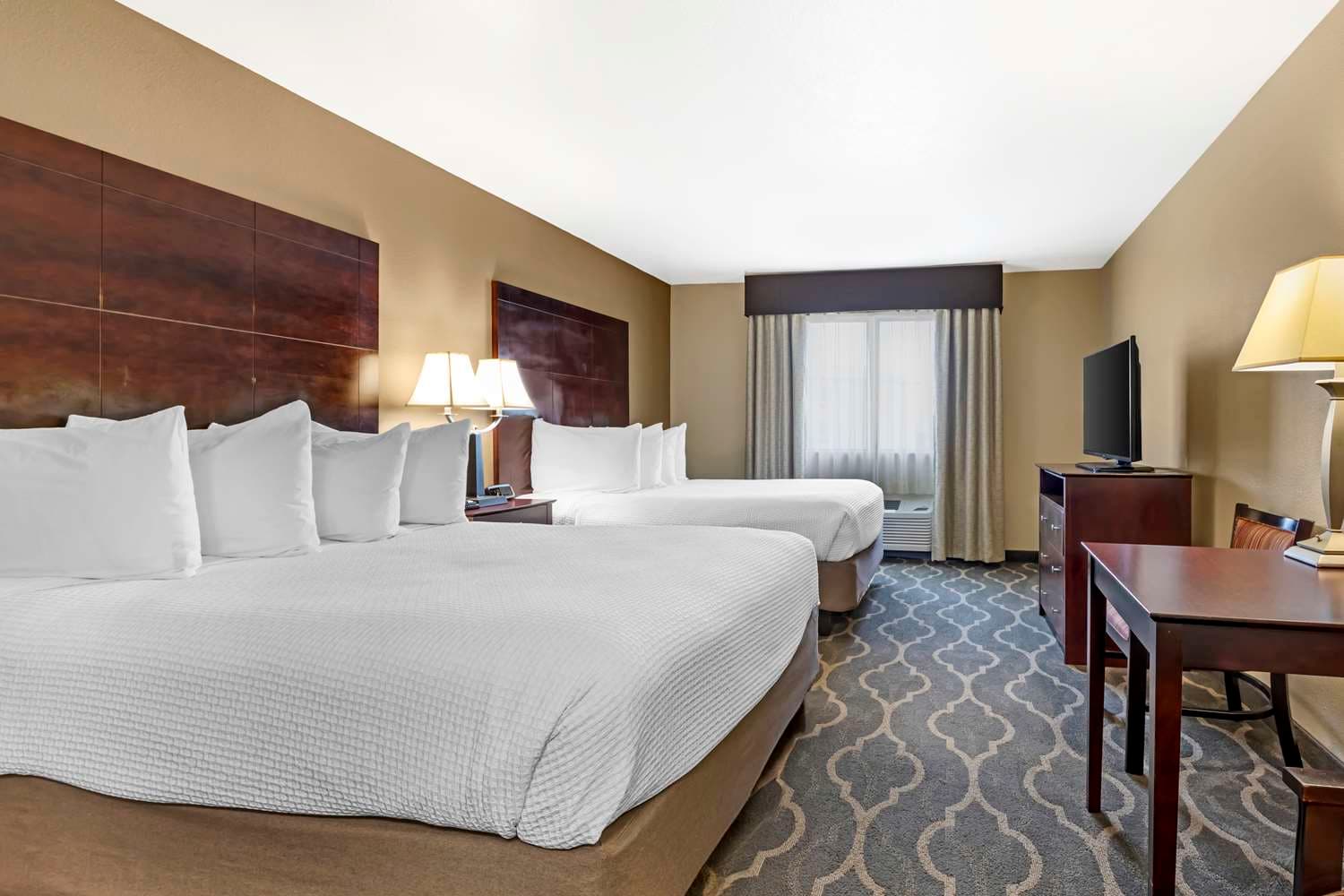 Best Western Plus Burleson Inn & Suites 2