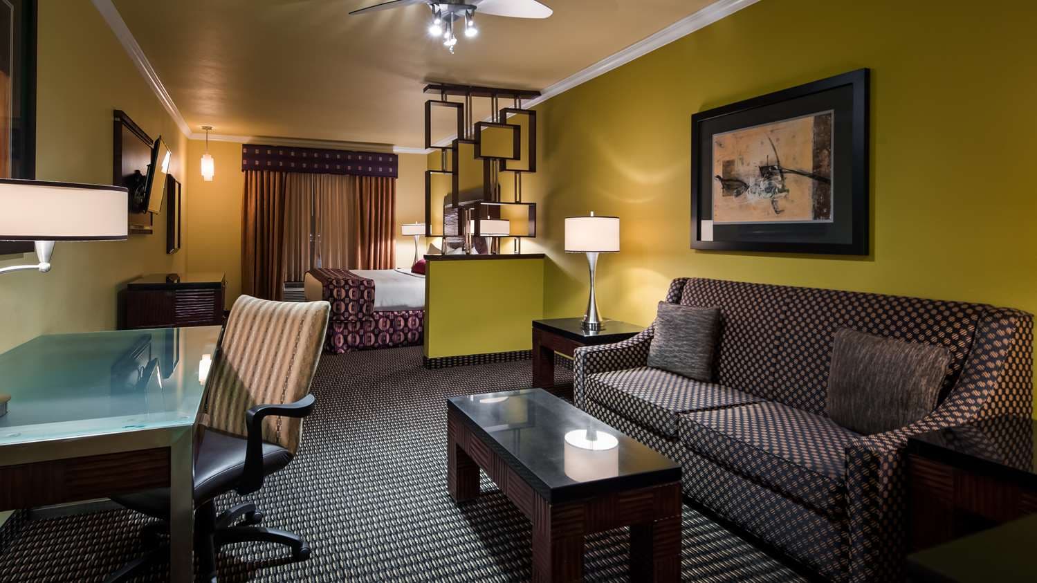 Best Western Plus Christopher Inn & Suites 3