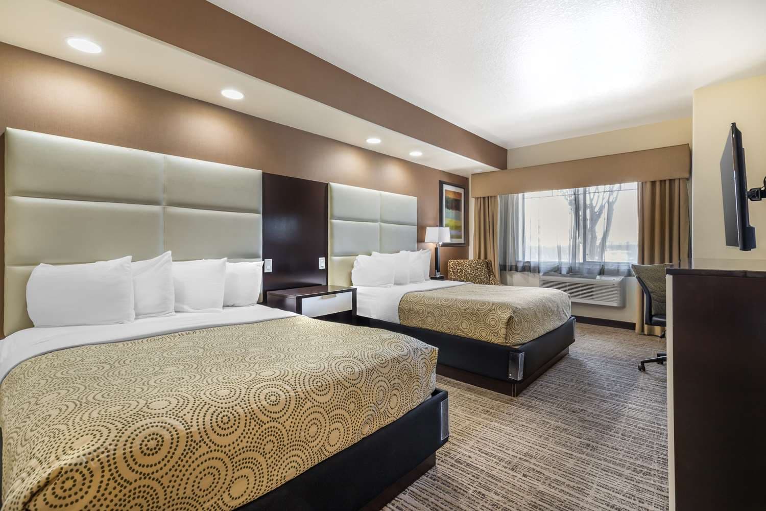 Best Western Plus Lackland Hotel & Suites 3