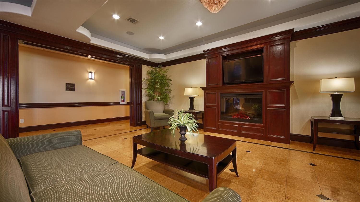 Best Western Plus Manvel Inn & Suites 2