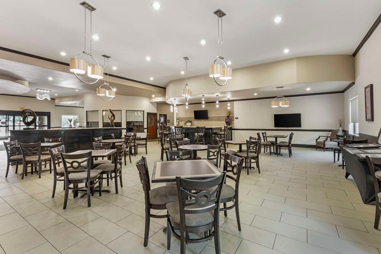 Best Western Plus Texoma Hotel & Suites 3