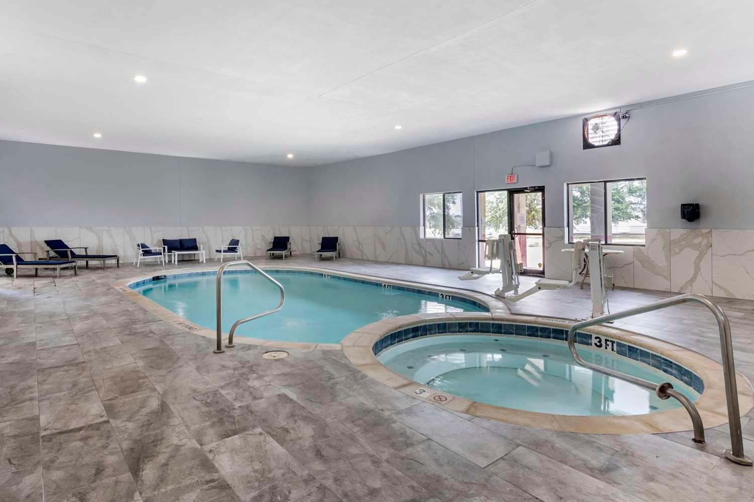 Best Western Plus Texoma Hotel & Suites 5
