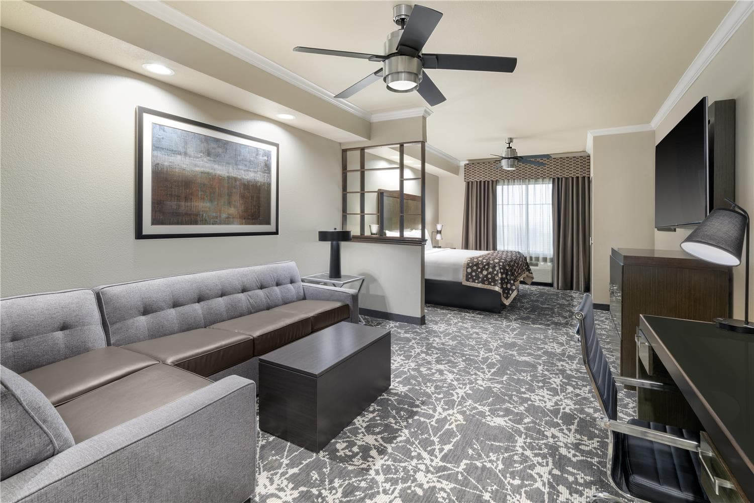 Best Western Premier Crown Chase Inn & Suites 3