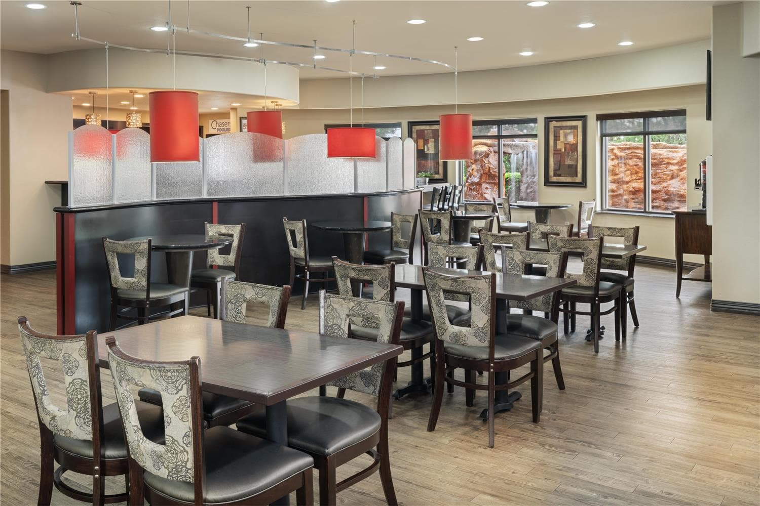Best Western Premier Crown Chase Inn & Suites 5