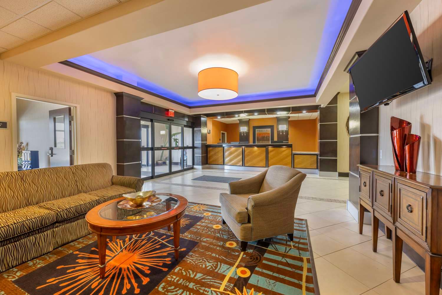 Best Western Plus Midland Suites 4