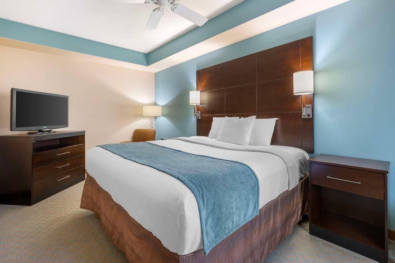 Best Western Plus Midland Suites 5