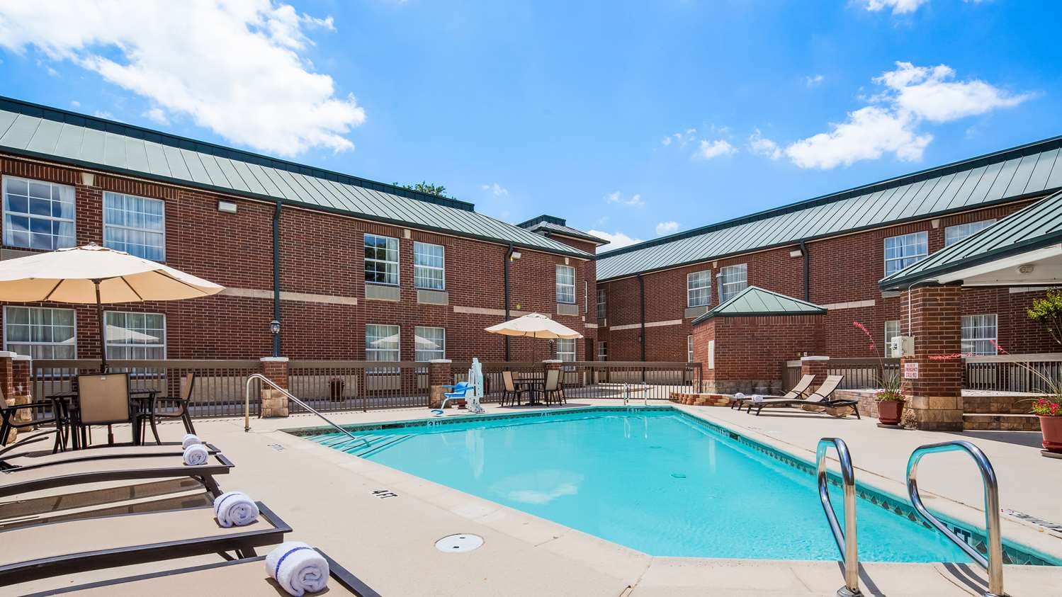 Landmark Hotel Dallas - Addison 3