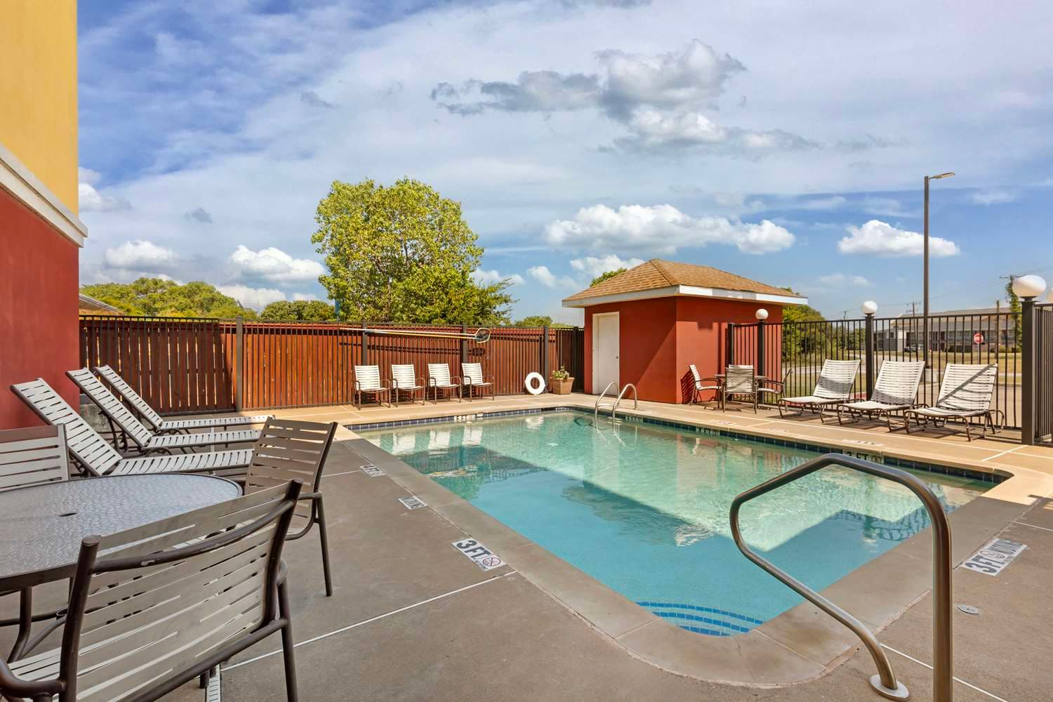 Best Western Plus Waco North 5