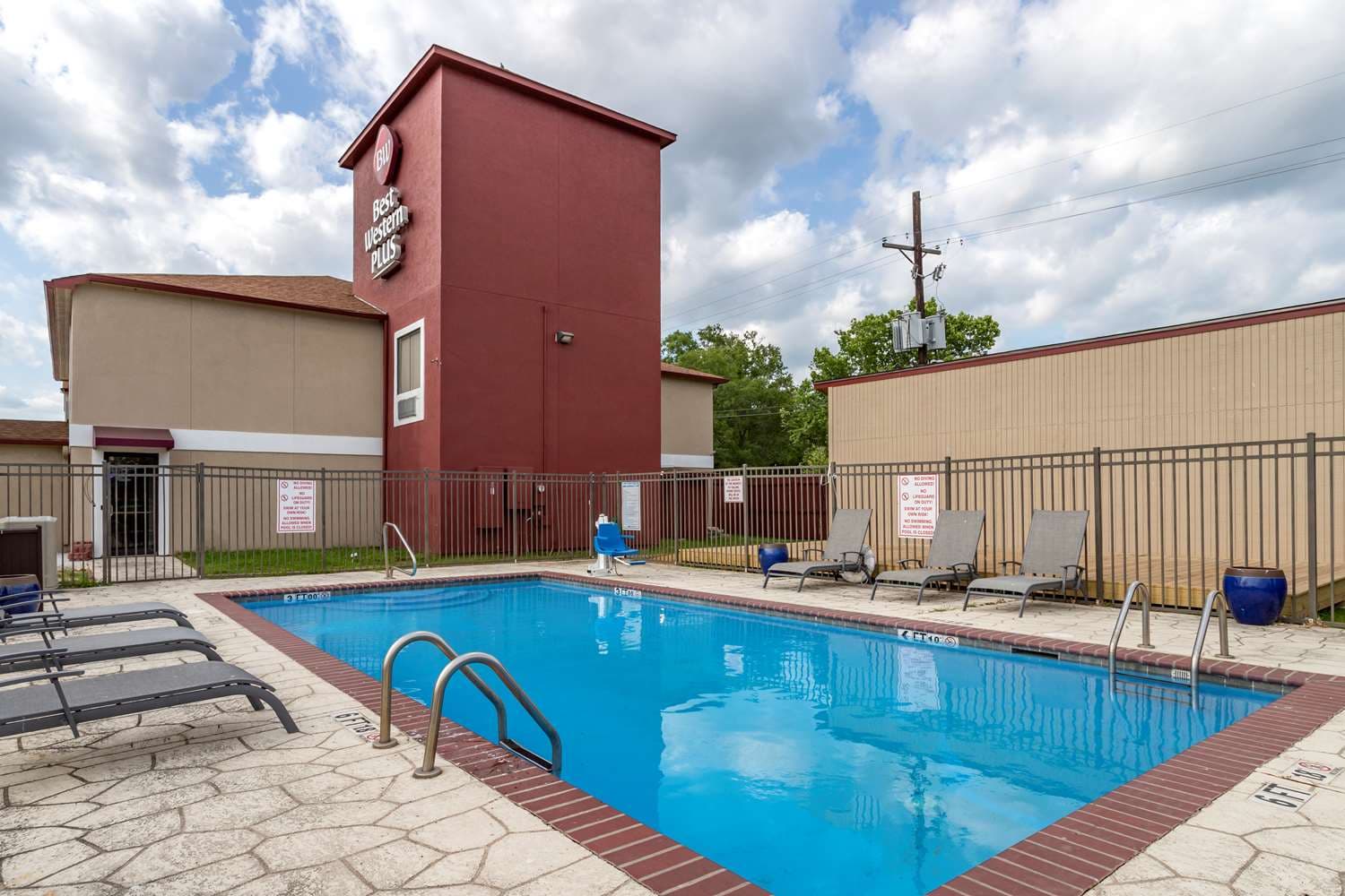 Best Western Plus Orange County 5