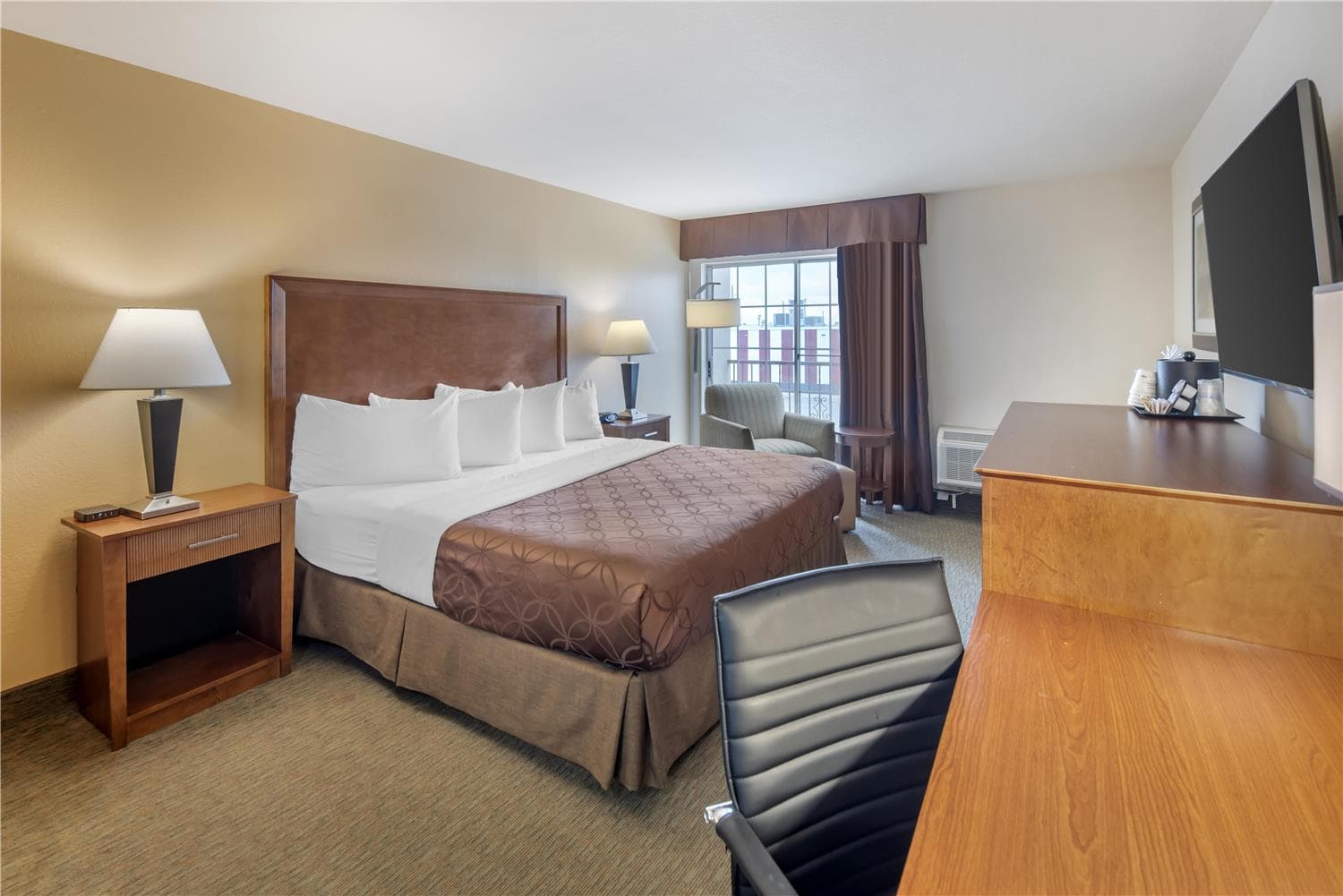Best Western Plus Atrium Inn 3