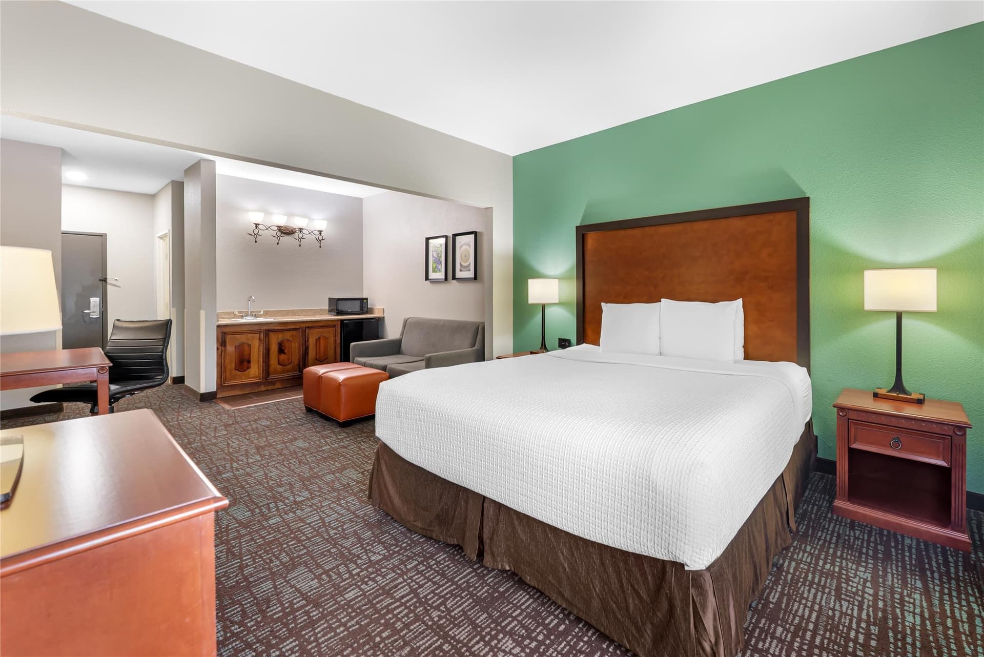 Best Western Plus Georgetown Inn & Suites