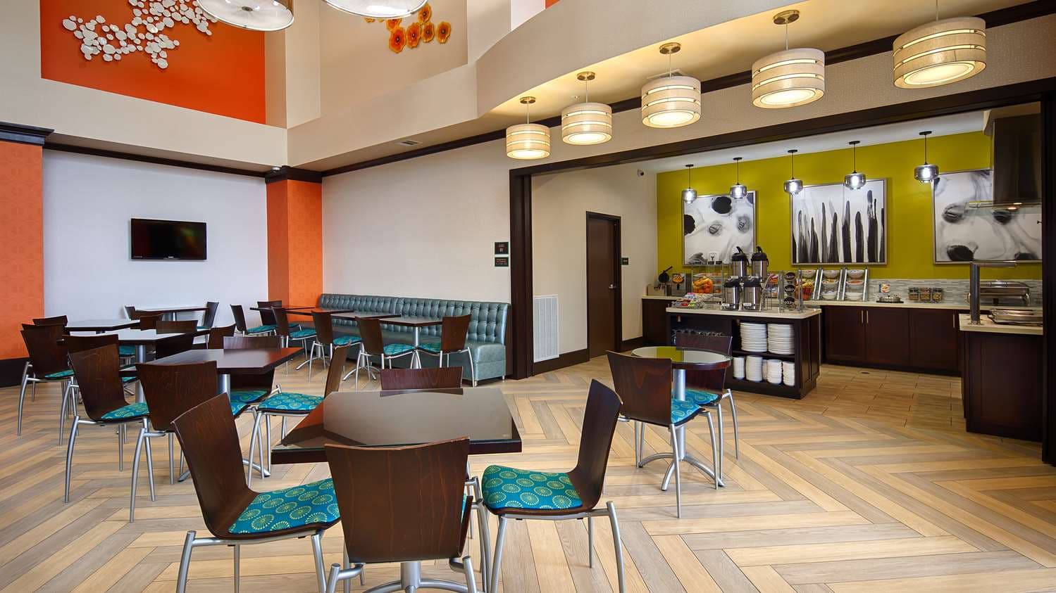 Best Western Premier Ashton Suites-Willowbrook 5