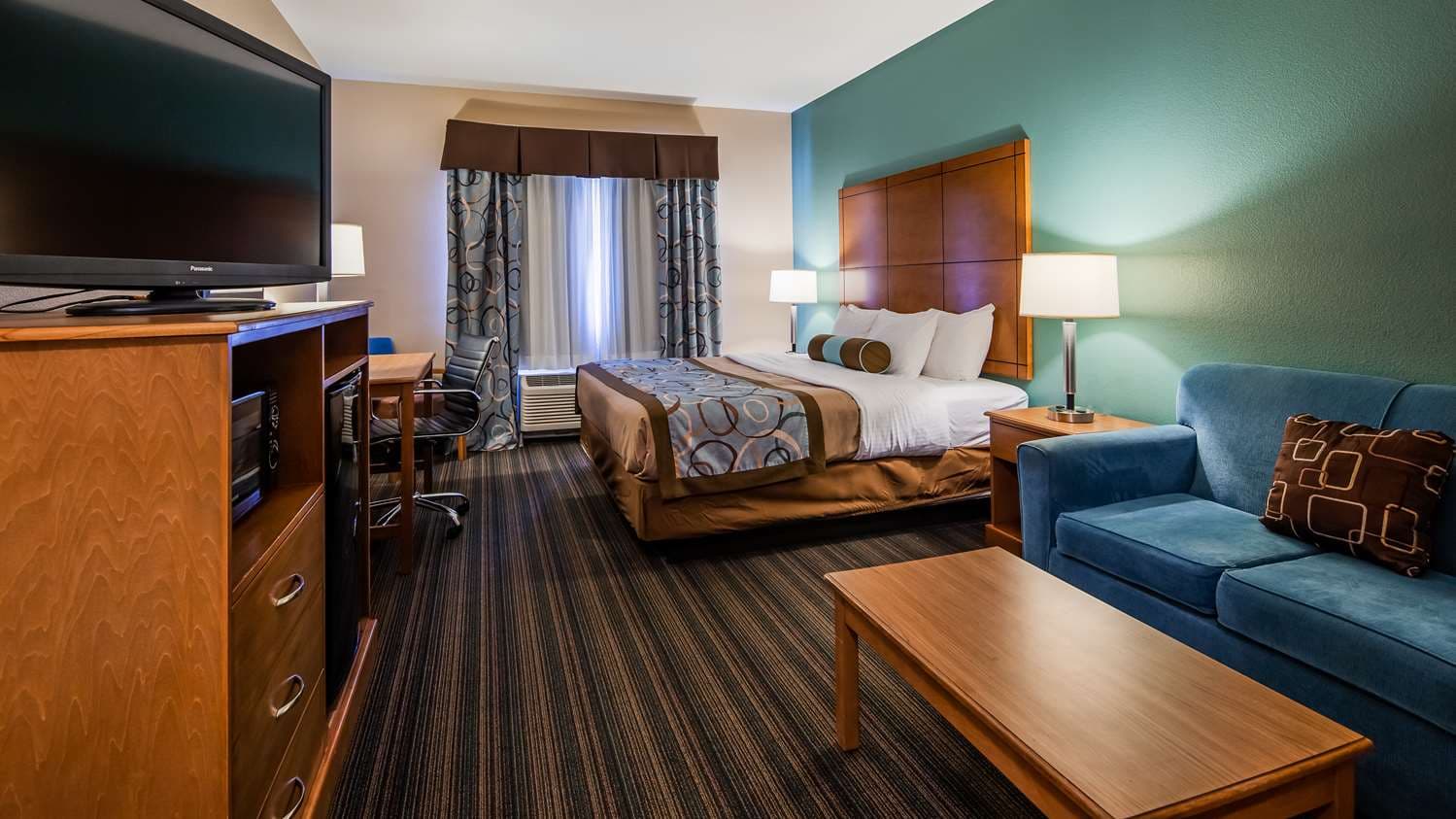 Best Western Plus Seminole Hotel & Suites 3