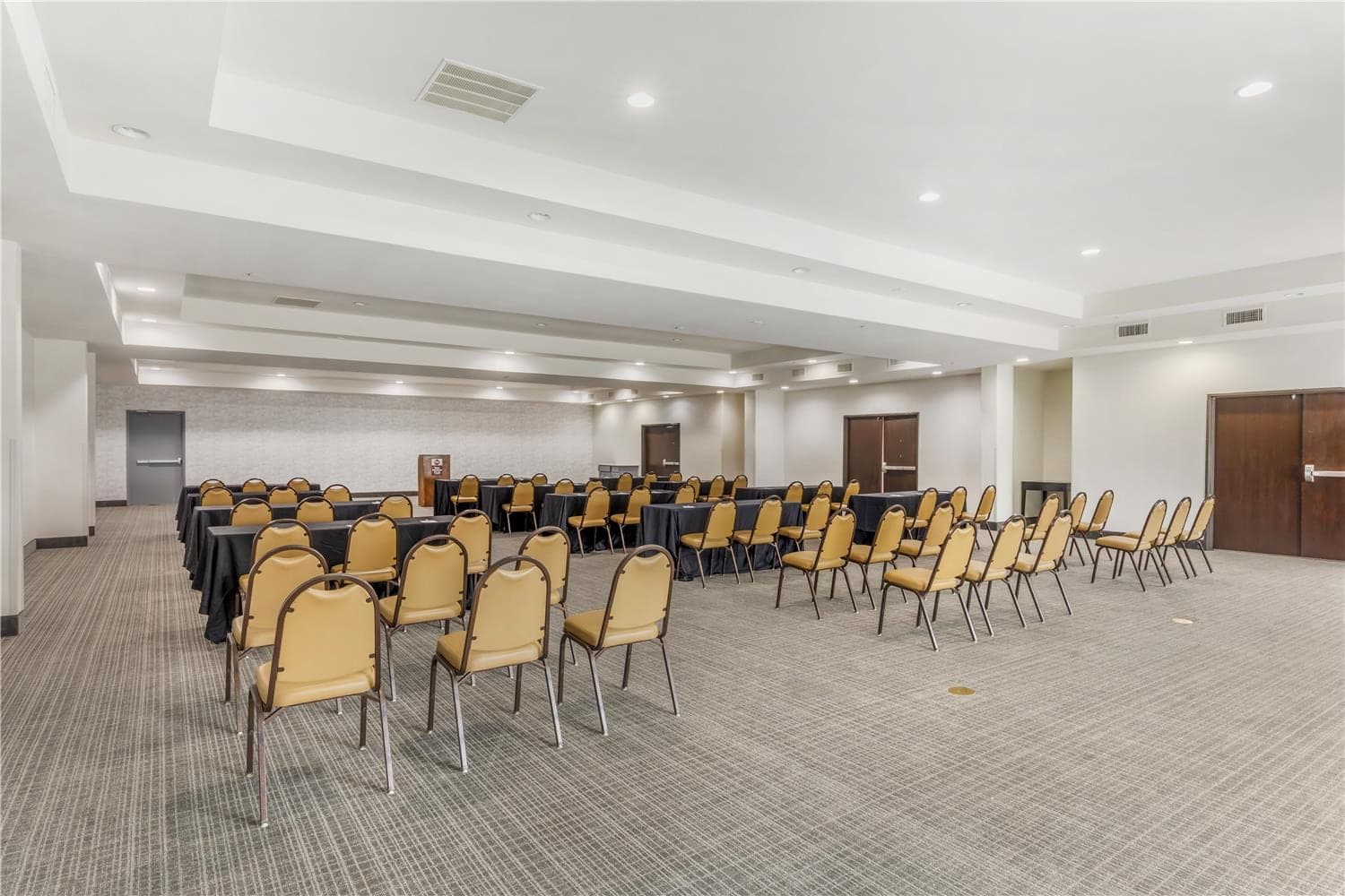 Best Western Plus Fort Worth Forest Hill Inn & Suites 3