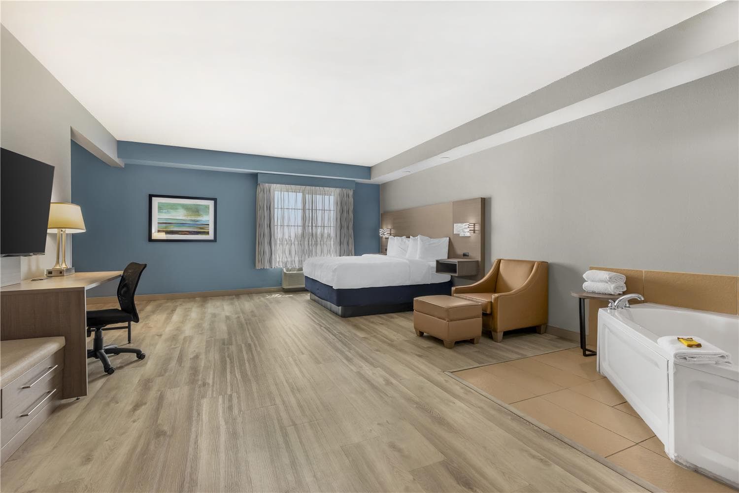 Best Western Plus Fort Worth Forest Hill Inn & Suites