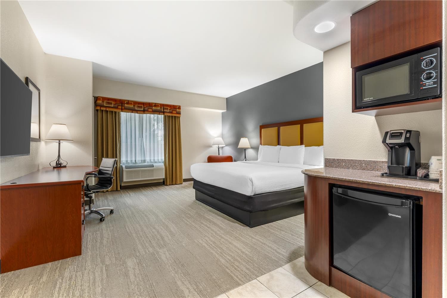 Best Western Plus Waxahachie Inn & Suites 2