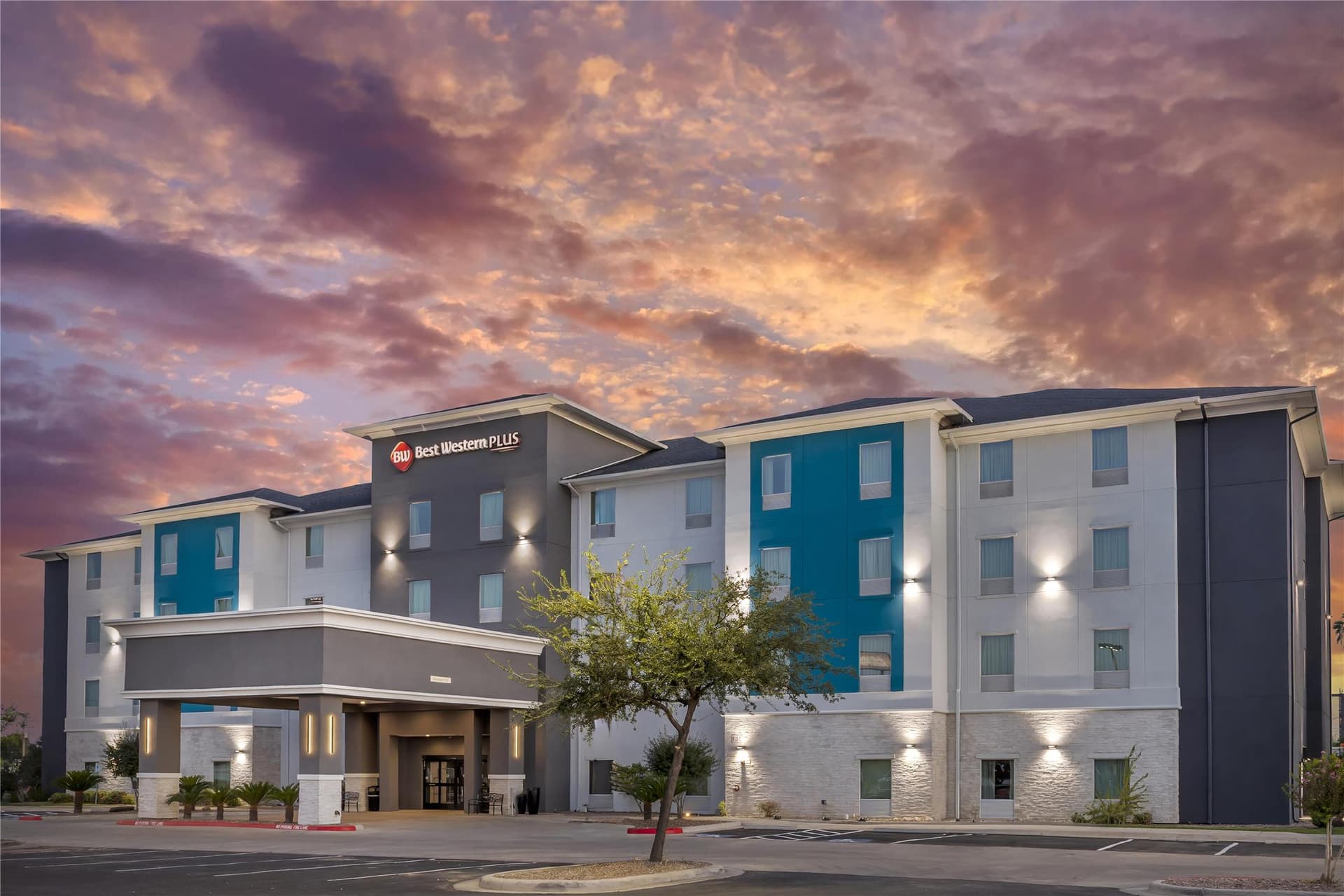 Best Western Plus Laredo Inn & Suites 4
