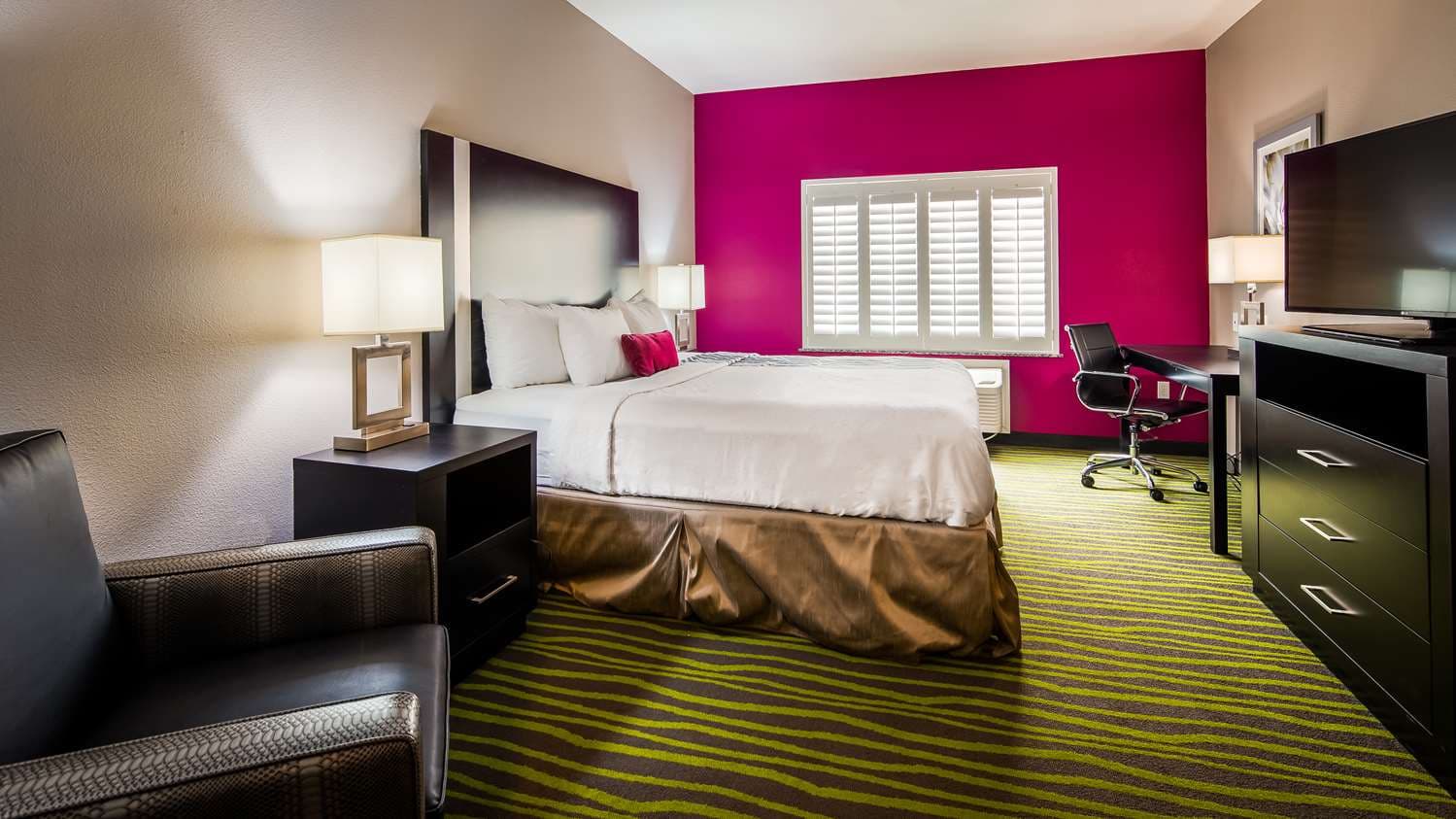 Best Western Plus Dilley Inn & Suites 4