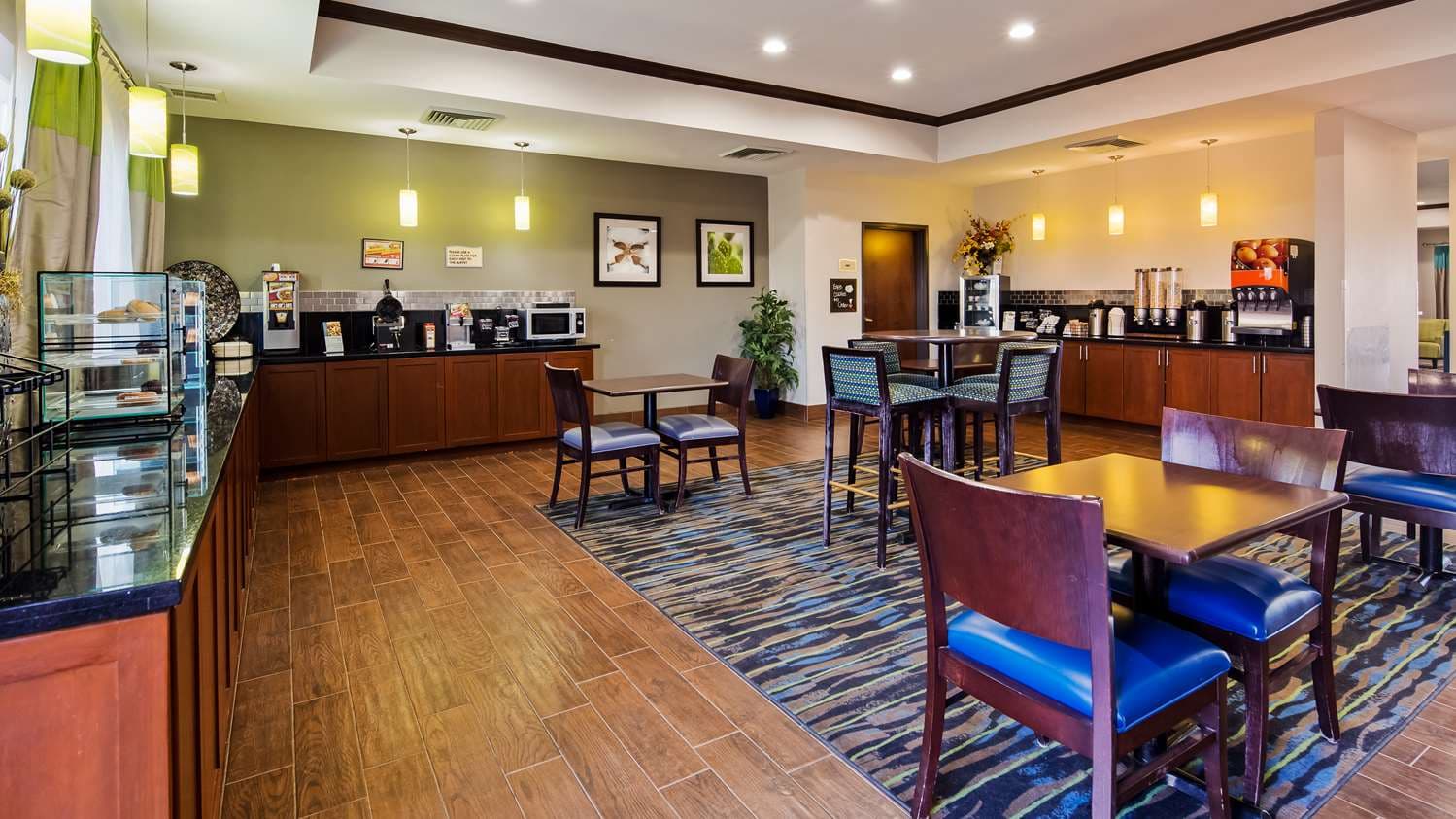 Best Western Plus Denver City Hotel and Suites 5