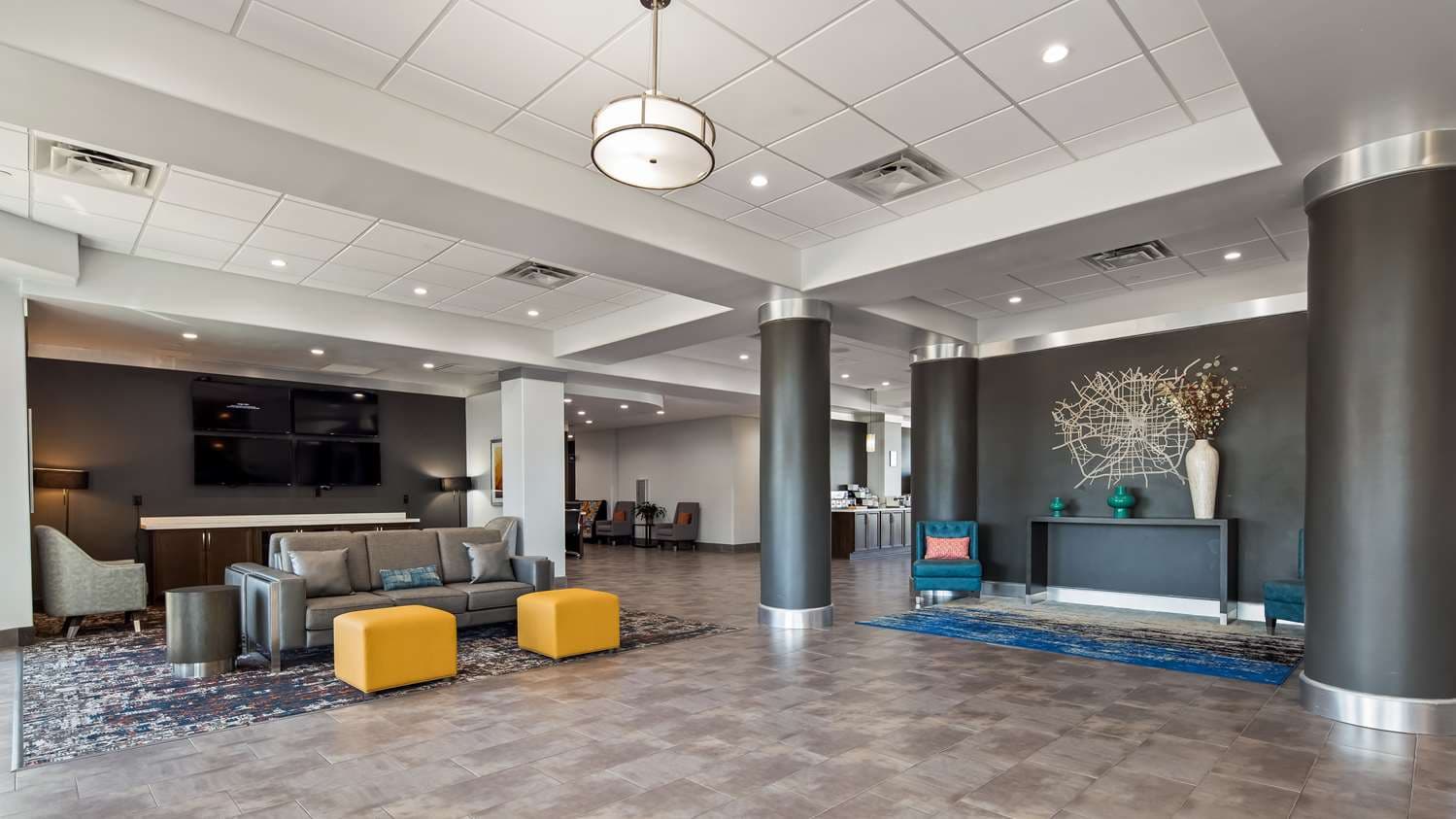 Best Western Plus Roland Inn & Suites 4