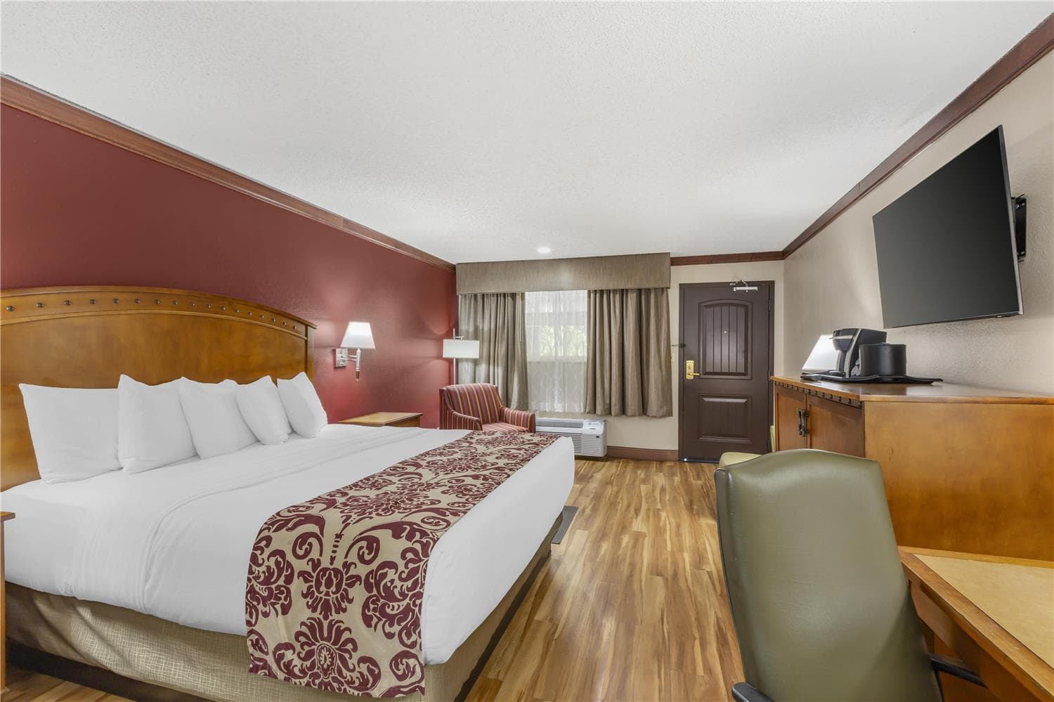 Best Western Plus Greenwell Inn 4