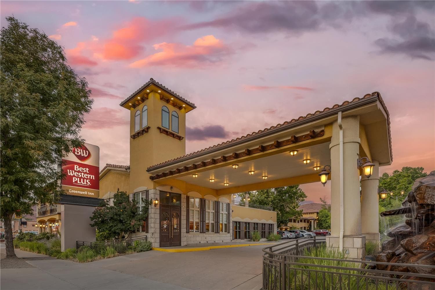 Best Western Plus Greenwell Inn