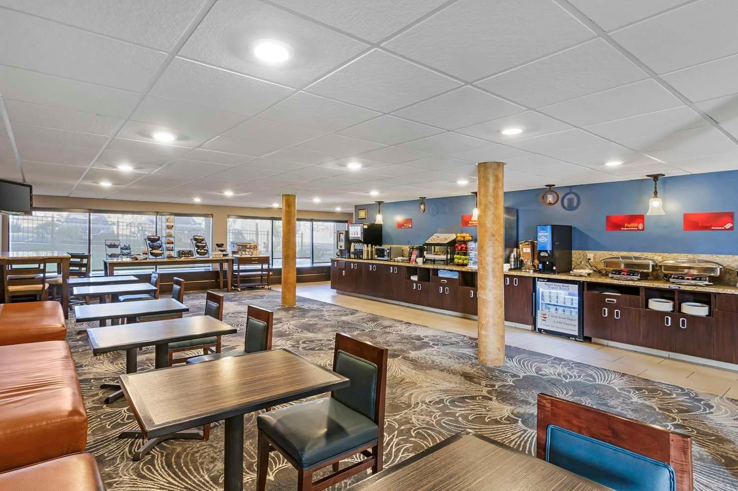 Best Western Plus Landmark Inn 5