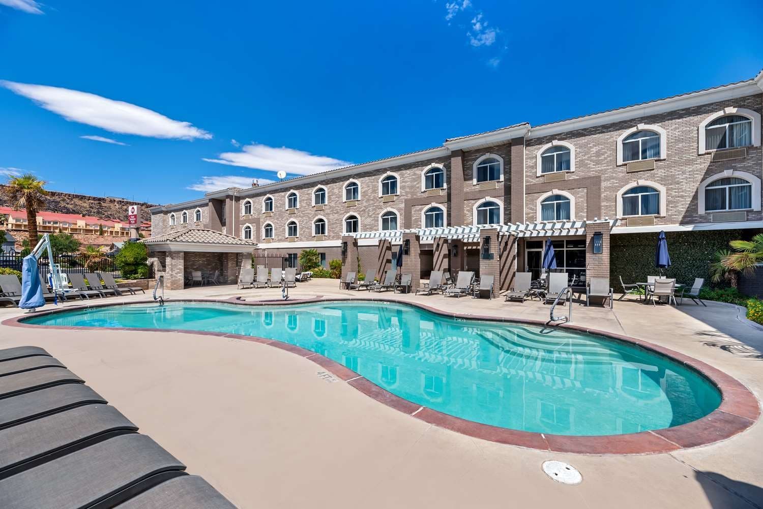 Best Western Plus Abbey Inn 5