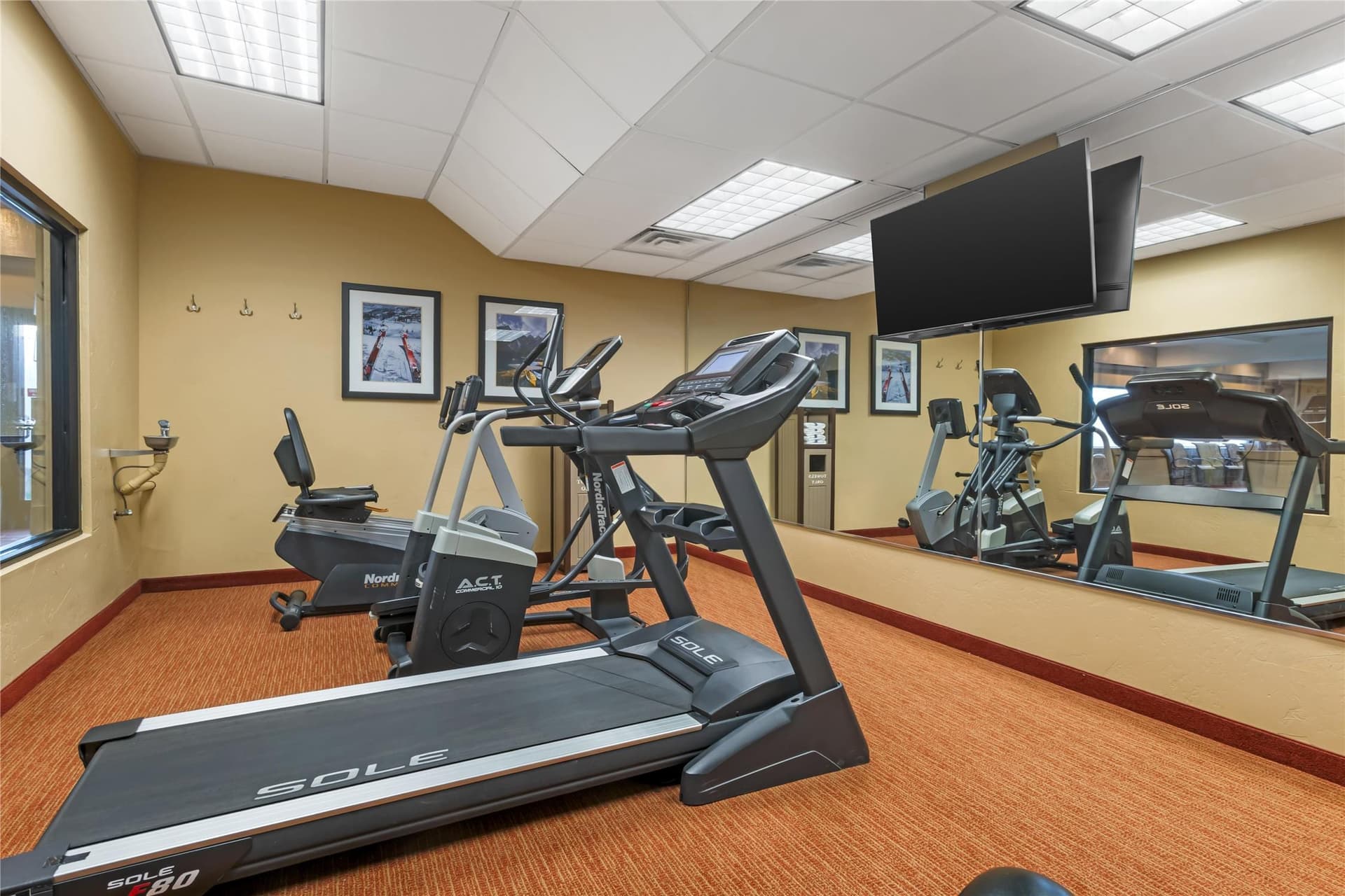 Best Western Plus Canyon Pines 4