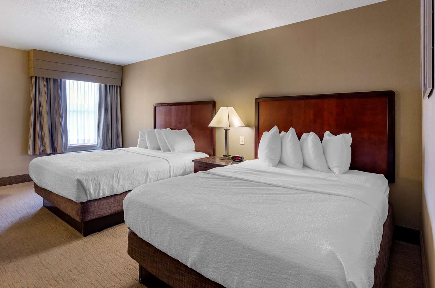 Best Western Plus Inn at Hunt Ridge 4