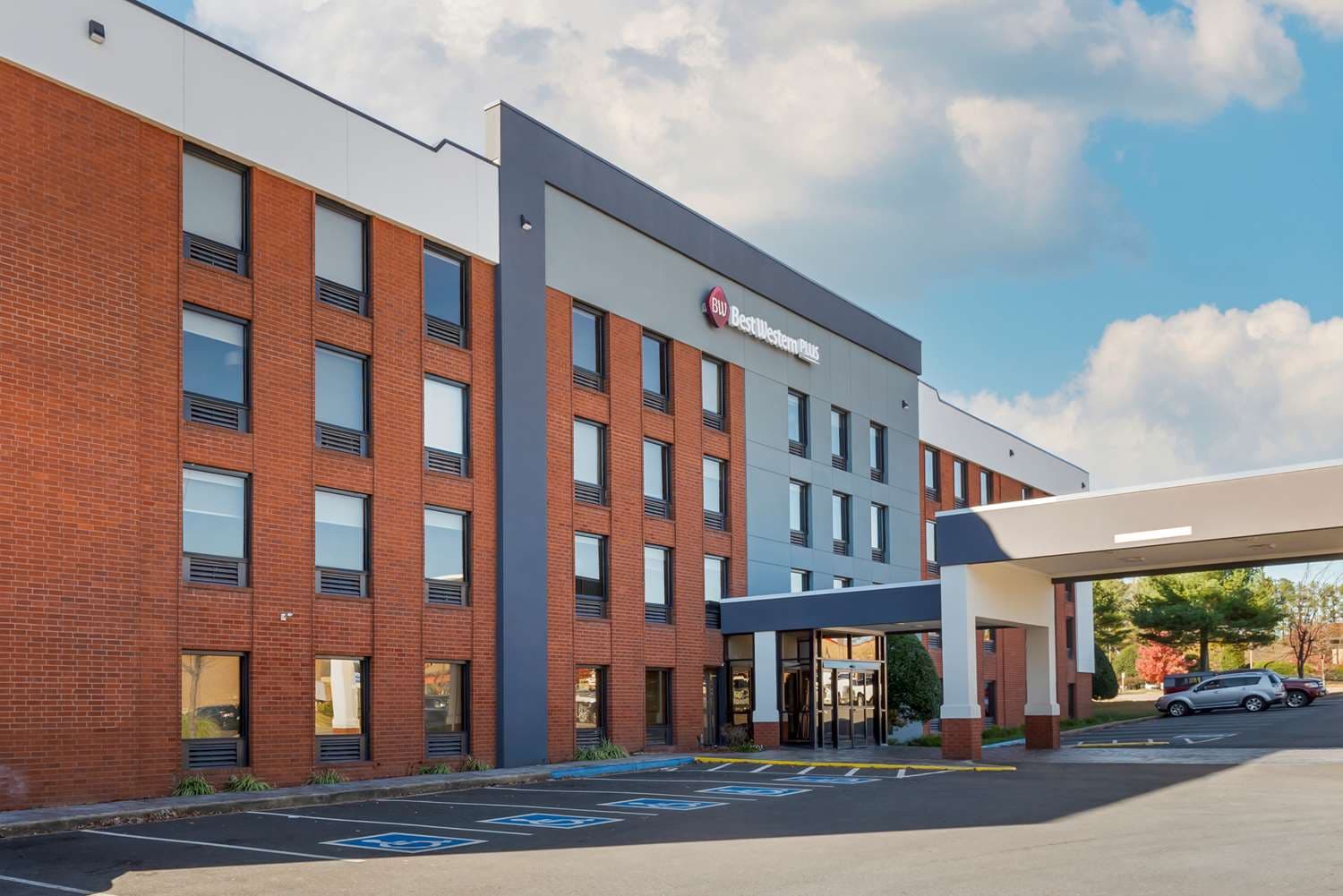 Best Western PLUS Executive Hotel 2