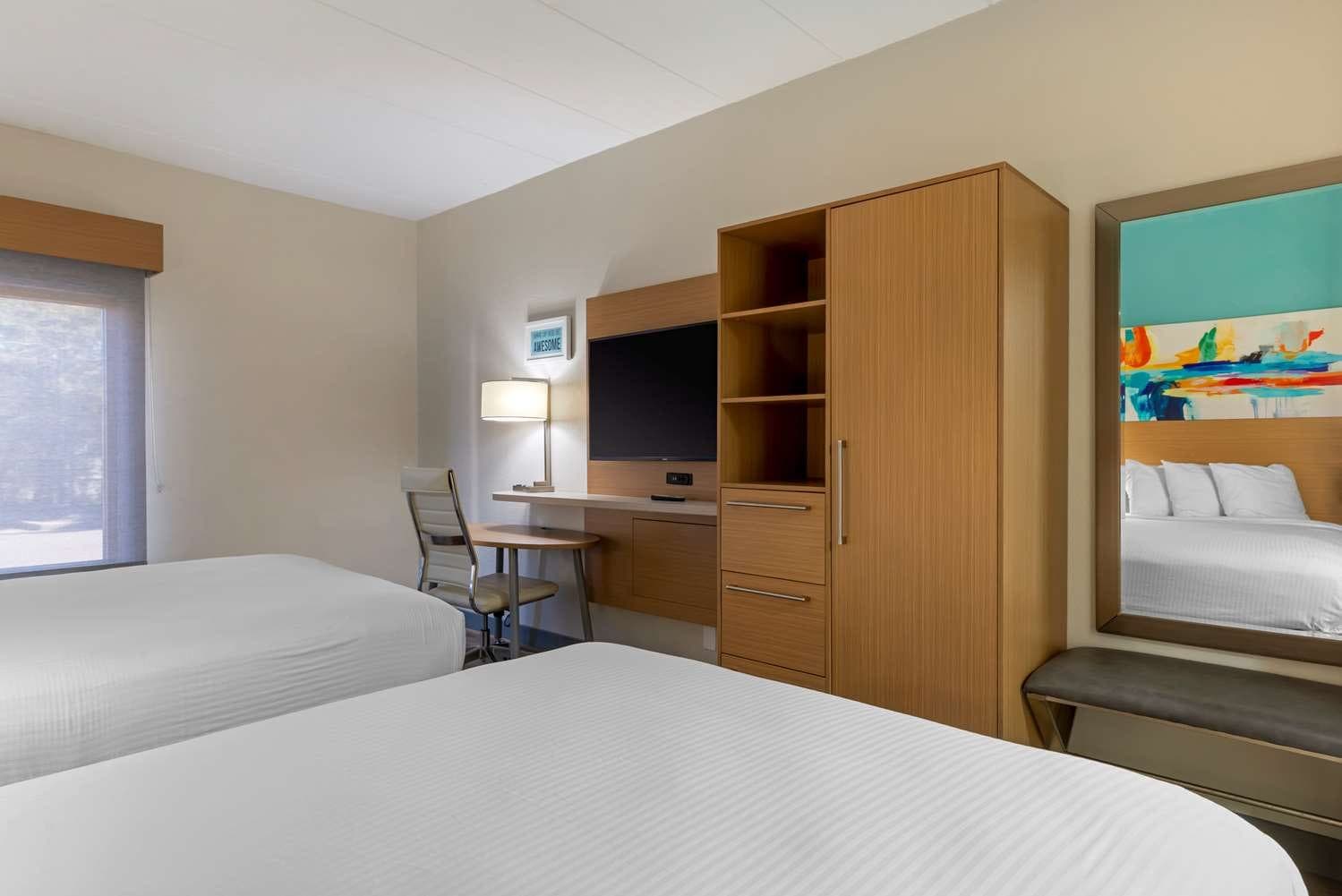 Best Western PLUS Executive Hotel 5