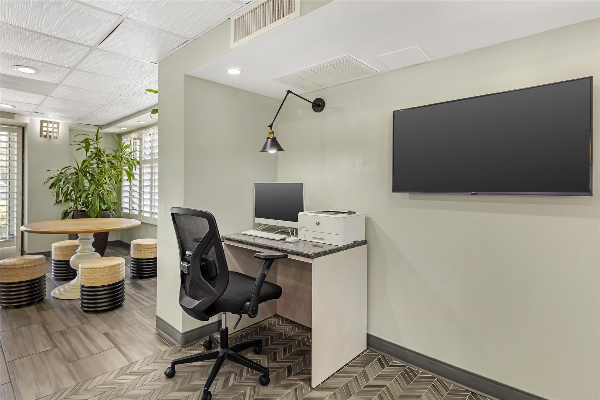 Best Western Plus Holiday Sands Inn & Suites 3