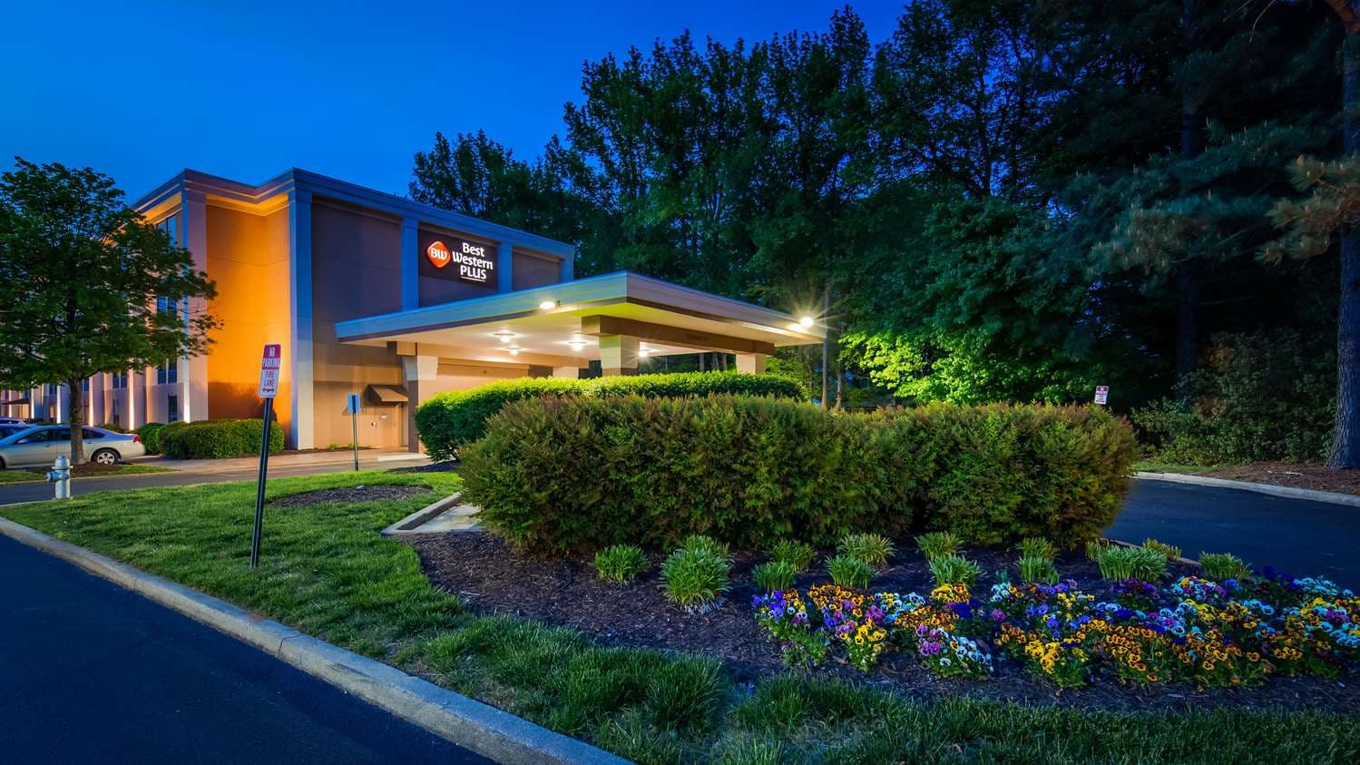 Best Western Plus Richmond Airport Hotel 2