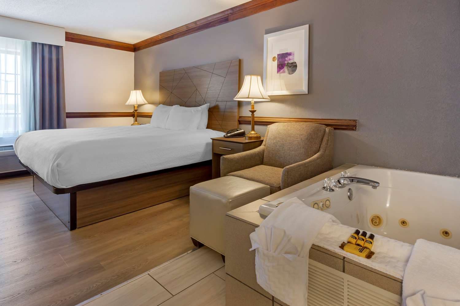 Best Western Plus South Hill Inn 4