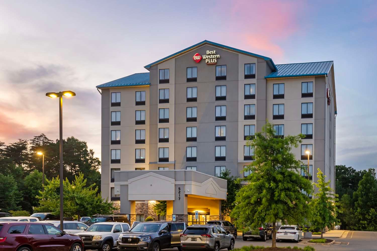 Best Western Plus Thornburg Inn & Suites 2
