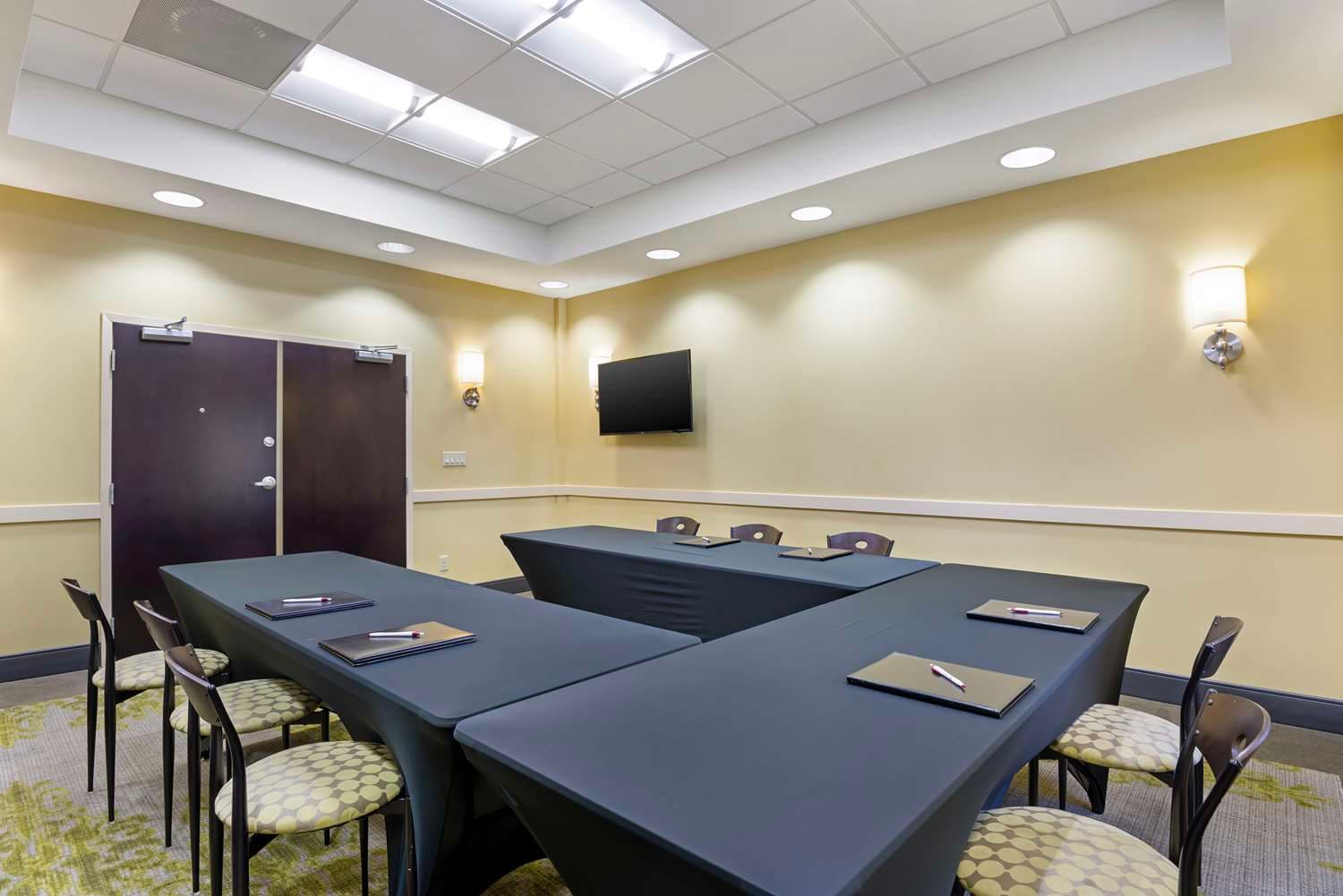 Best Western Plus Thornburg Inn & Suites 5