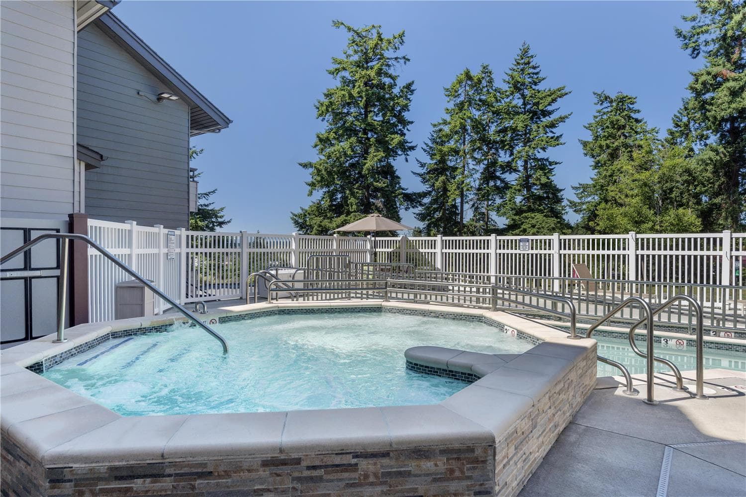 Best Western Plus Oak Harbor Hotel & Conference Center 5