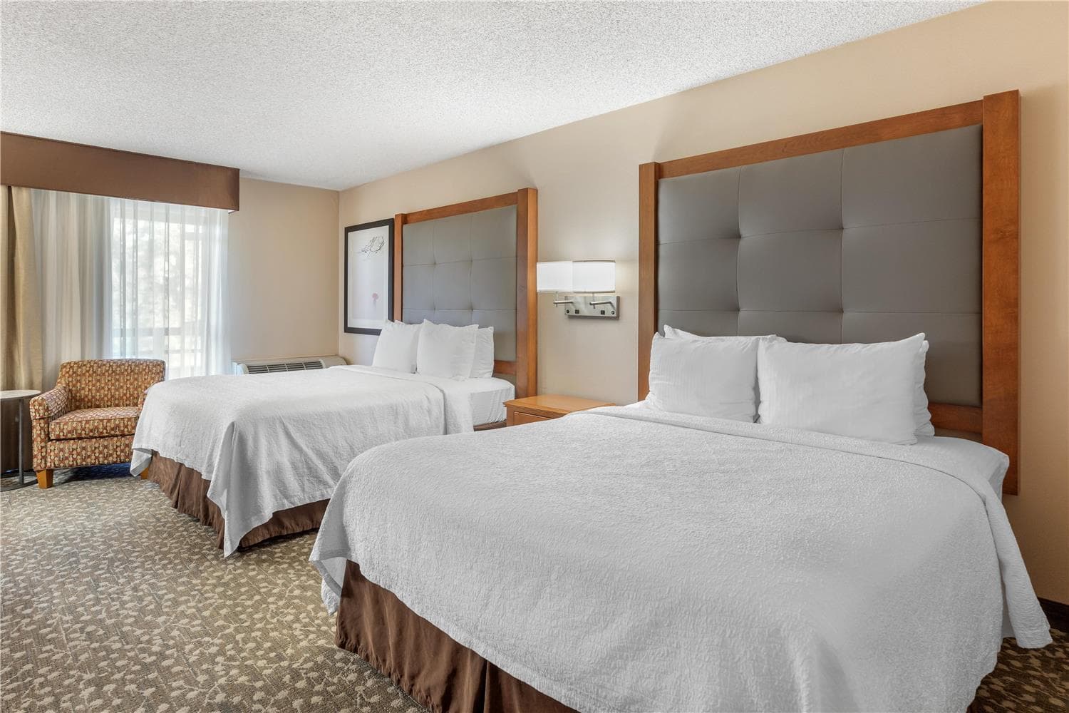 Best Western Plus Oak Harbor Hotel & Conference Center 4