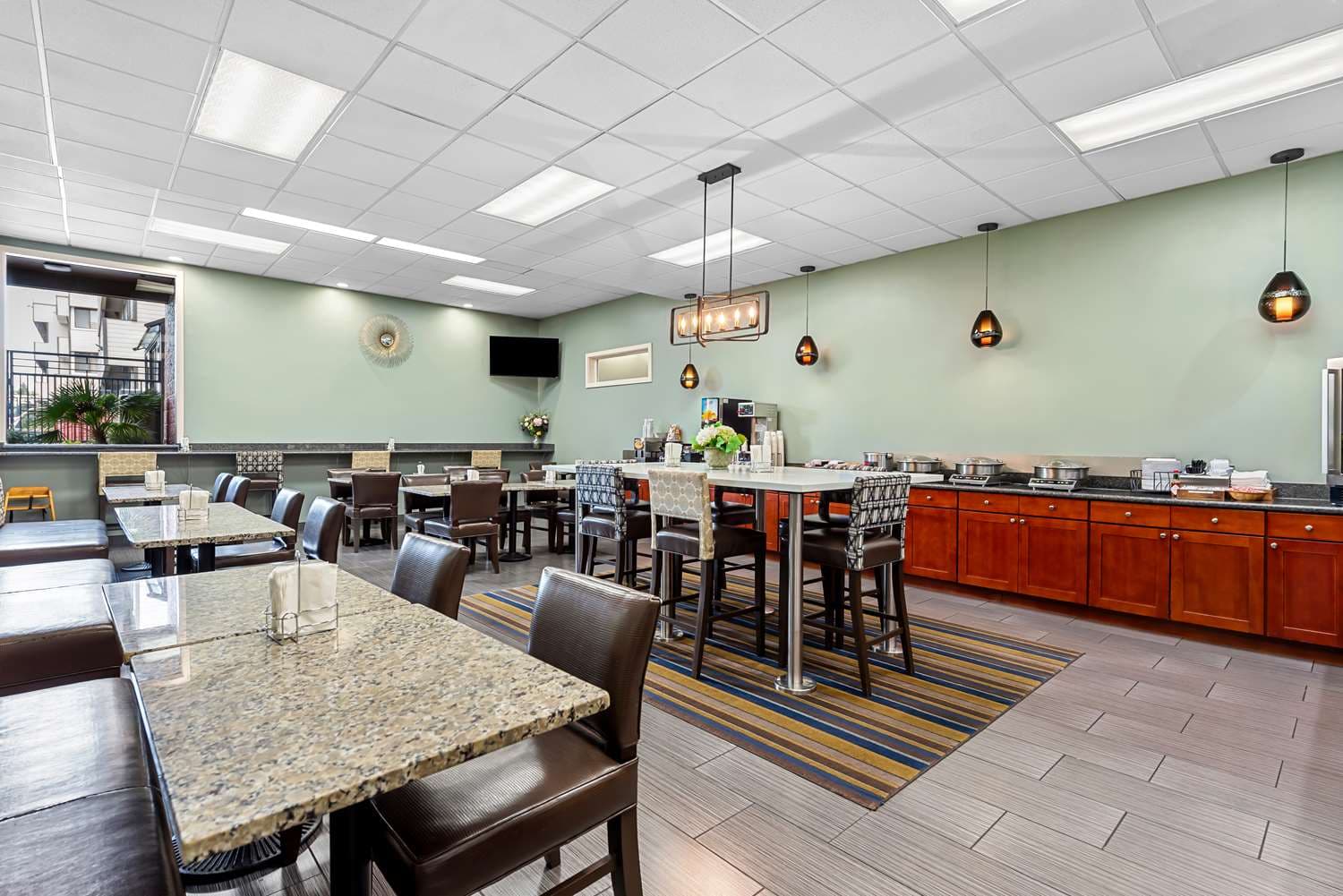Best Western Cascadia Inn 3