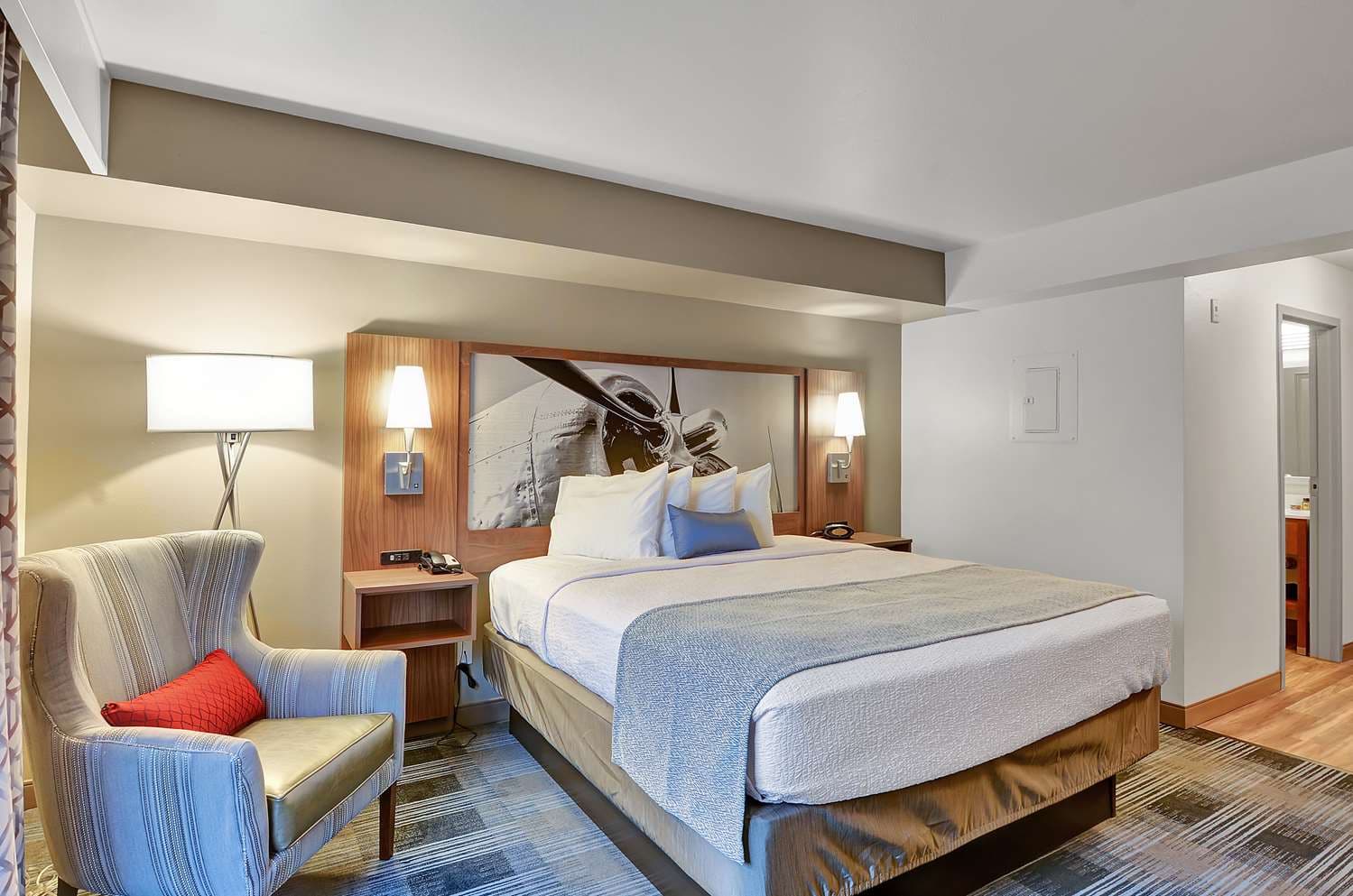 Executive Residency by Best Western Navigator Inn & Suites 3