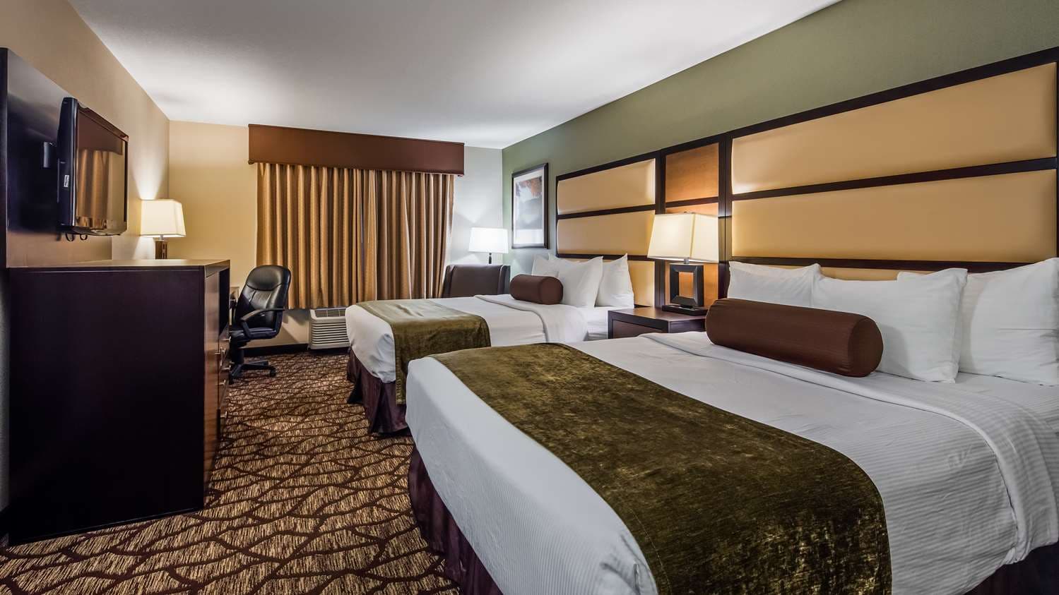 Best Western Plus Vancouver Mall Dr. Hotel & Suites 4