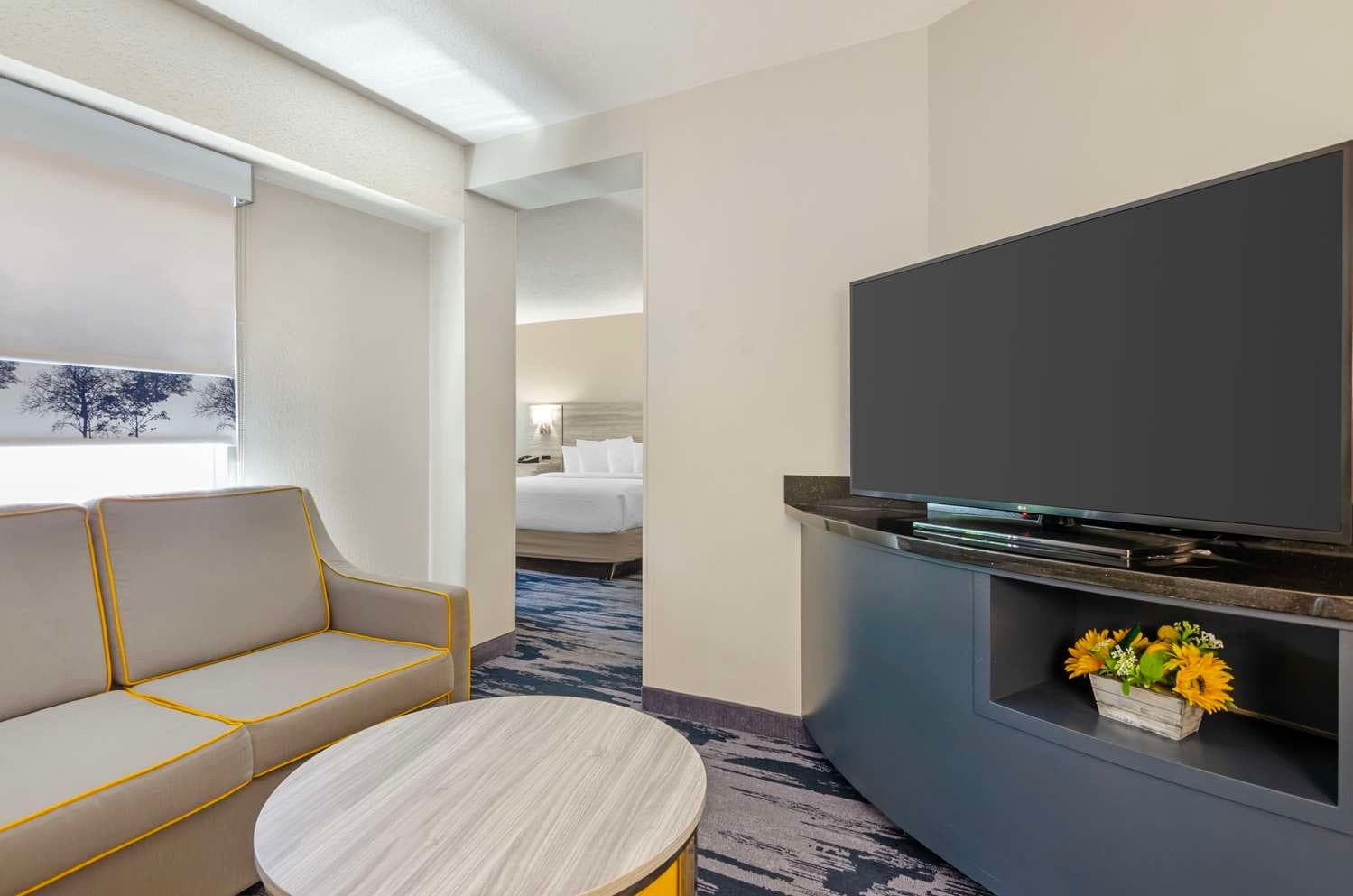 Best Western Plus Beckley Inn 5