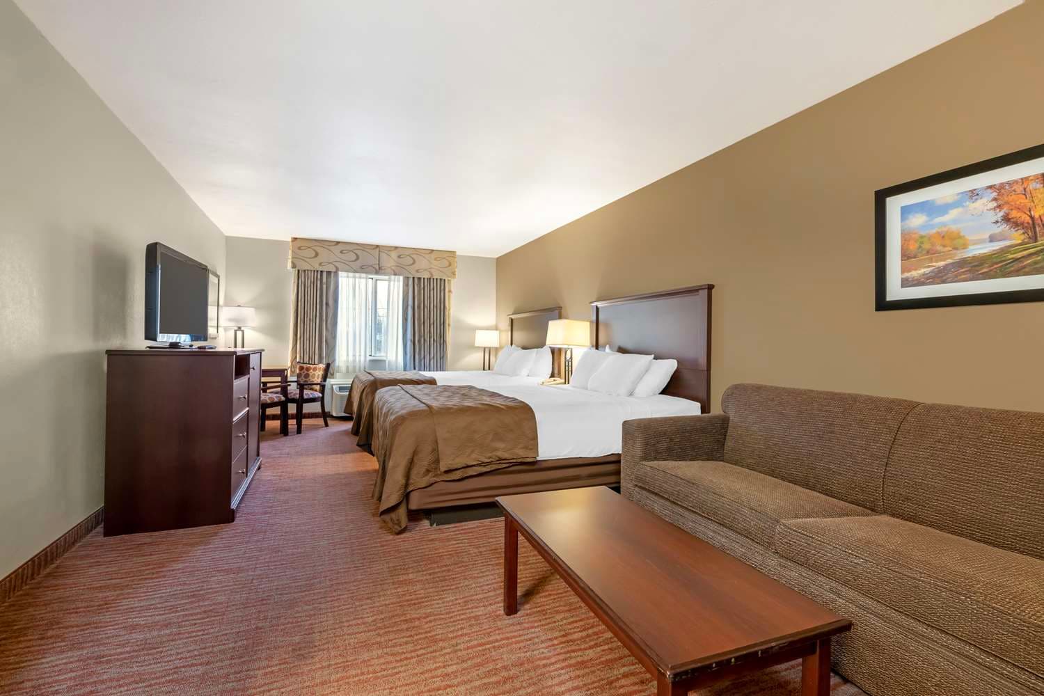 Best Western Plus Concord Inn 4