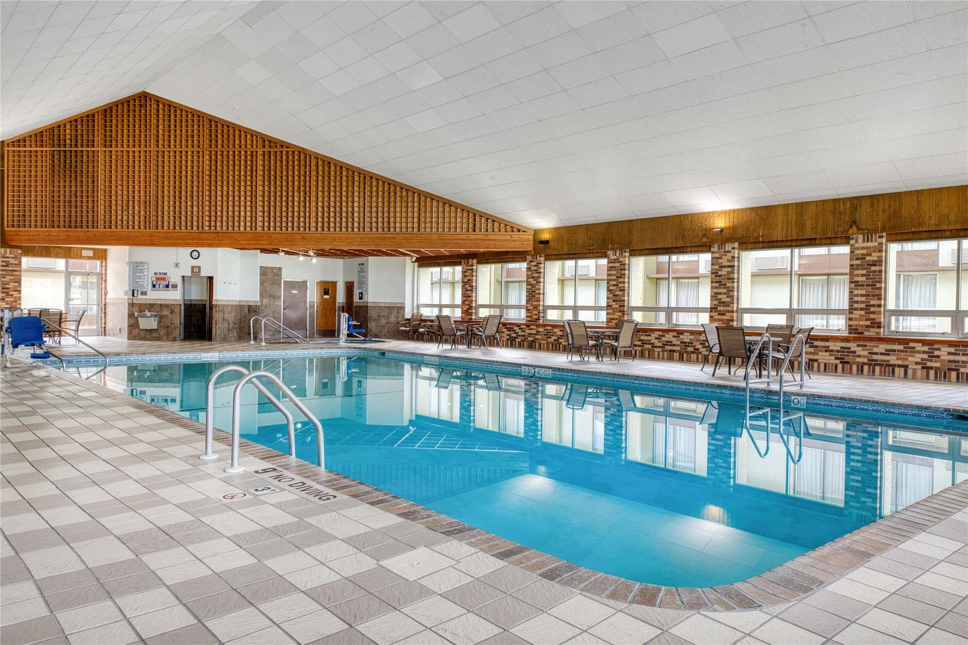 Best Western Tomah Hotel 2