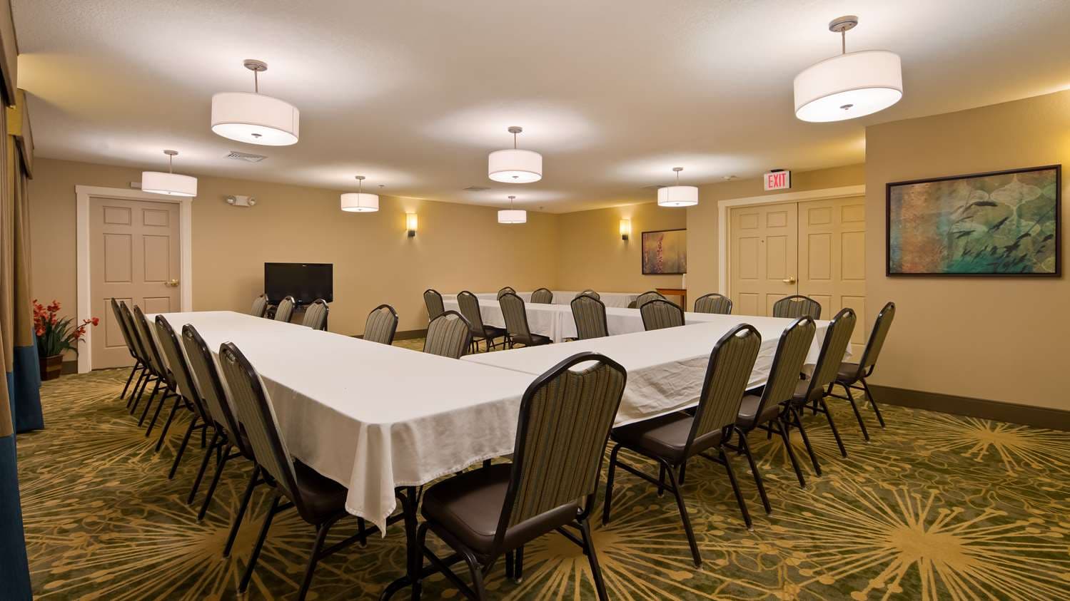 Best Western Plus Menomonie Inn & Suites 4